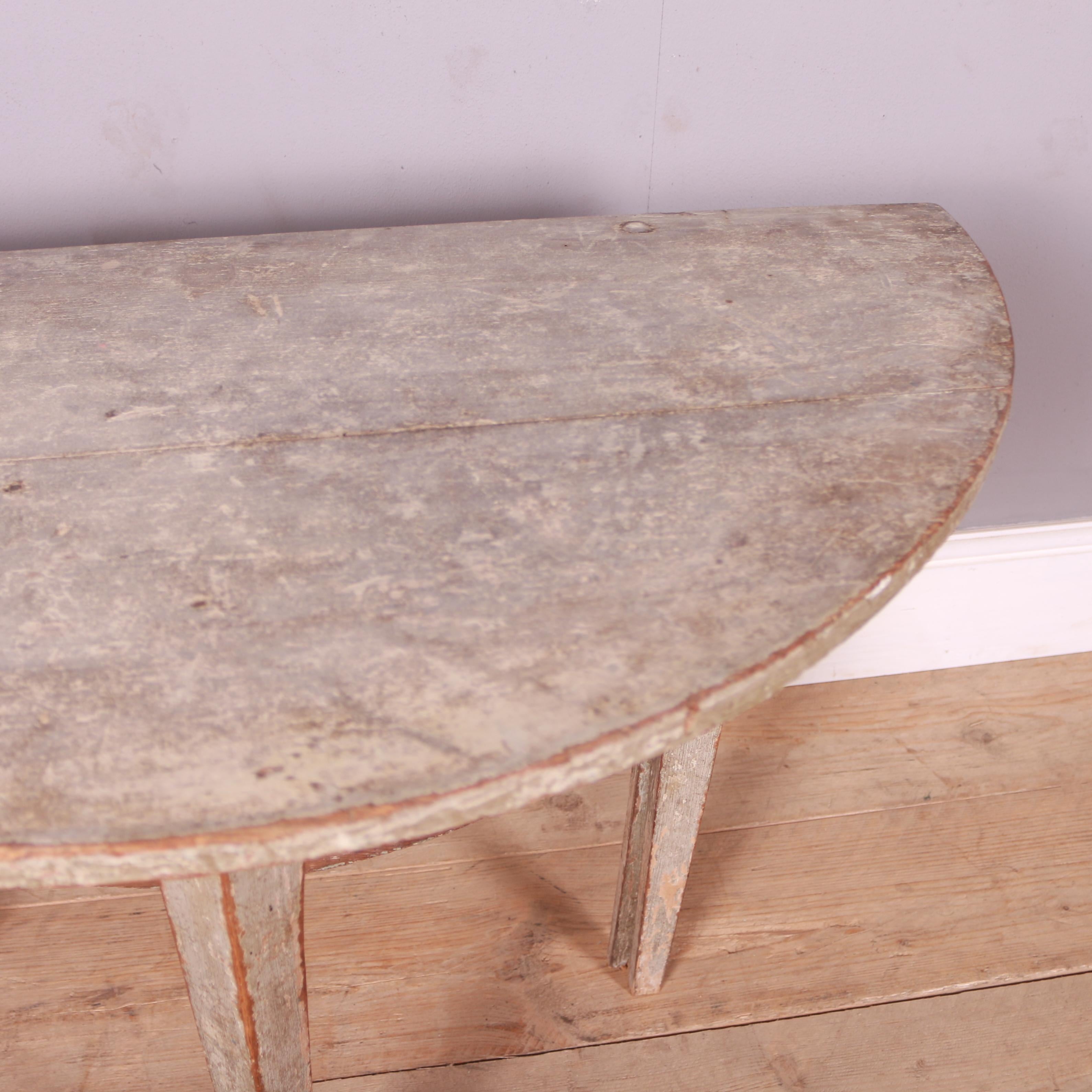 Swedish Pine Drop Leaf Table In Good Condition In Leamington Spa, Warwickshire