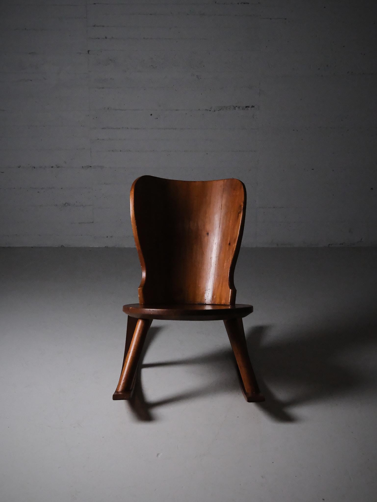 Svedese Sedia a dondolo in pino svedese di designer anonimo, anni '30 in vendita