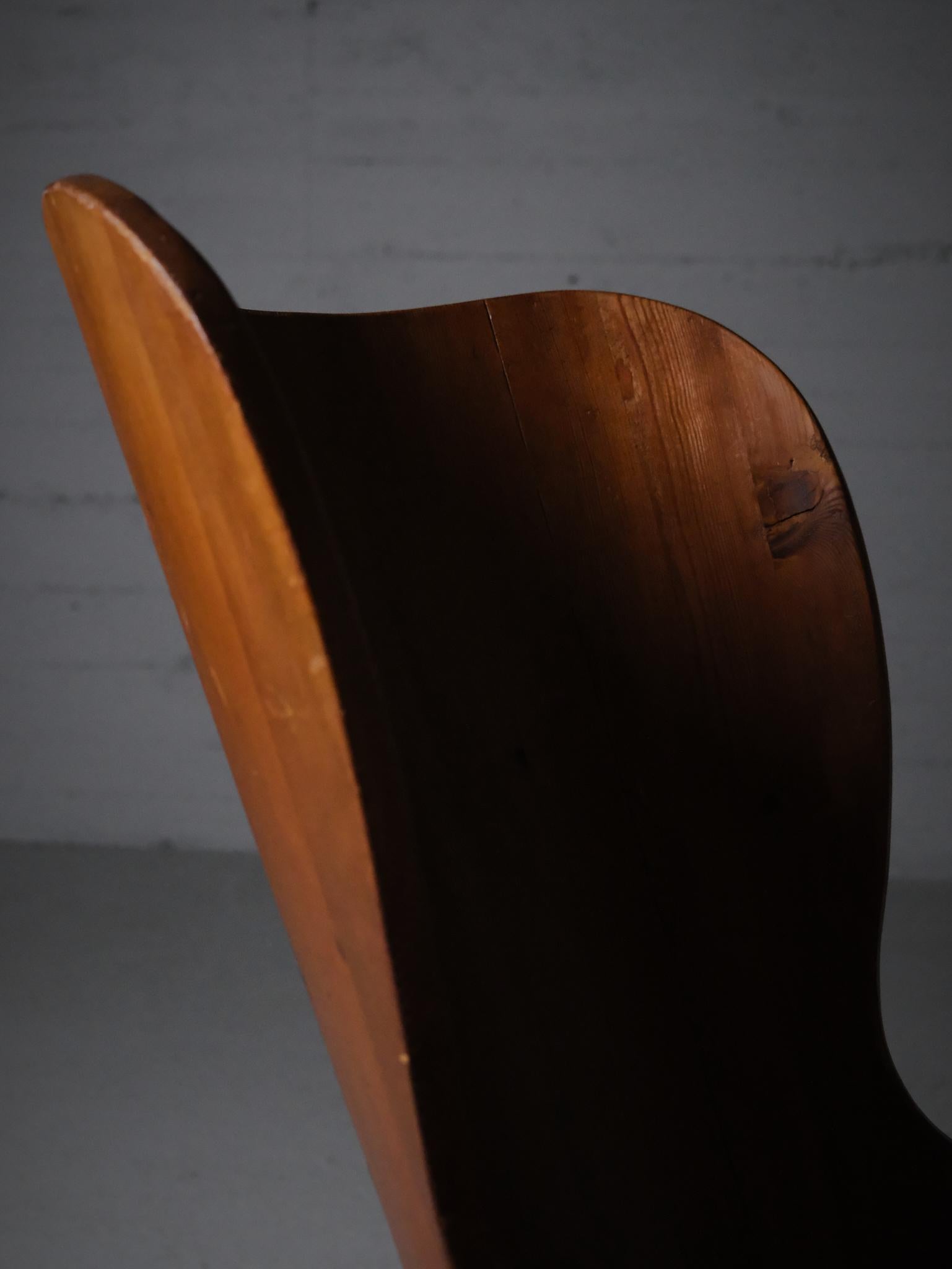 XX secolo Sedia a dondolo in pino svedese di designer anonimo, anni '30 in vendita