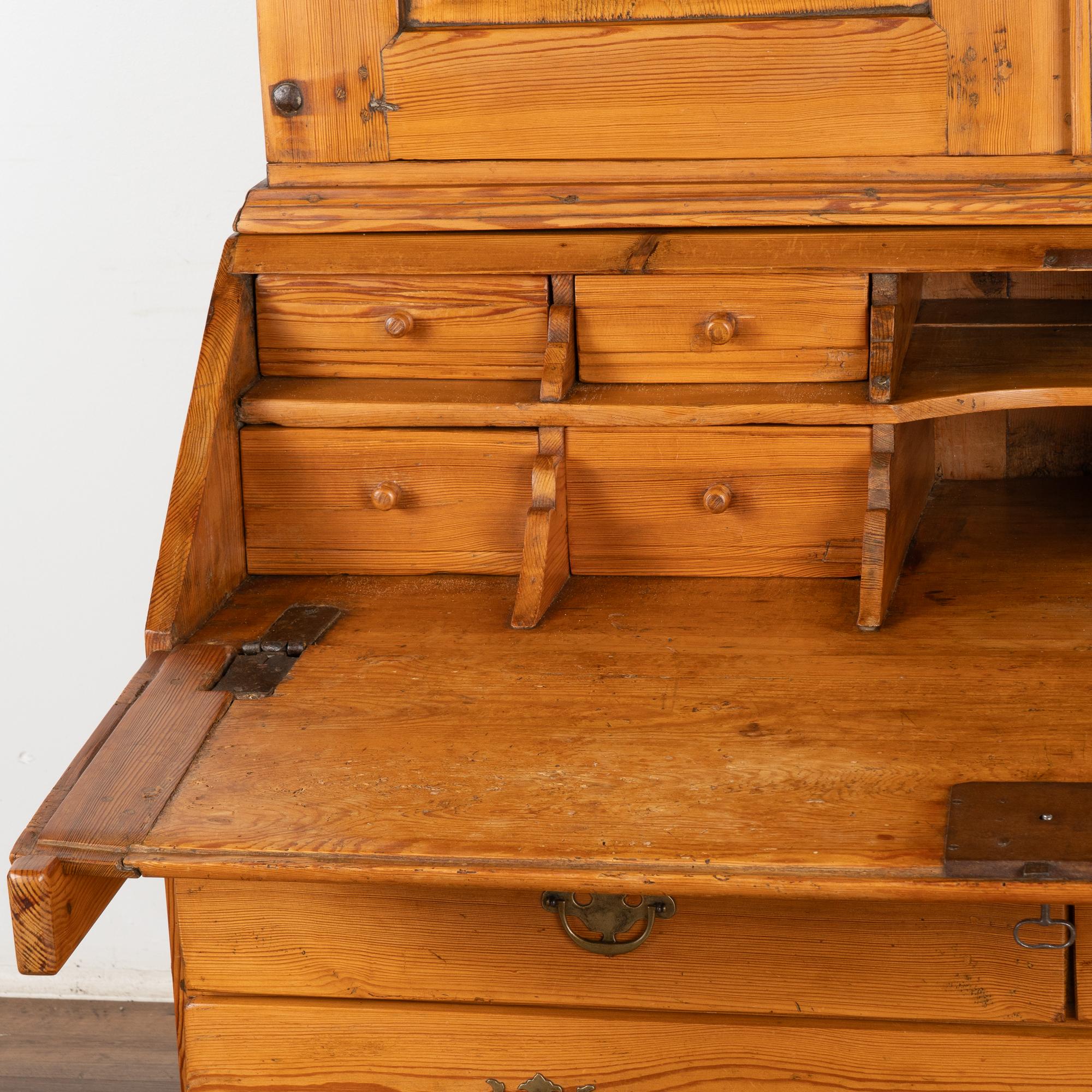 Secretario sueco de pino, circa 1820-40 en venta 1