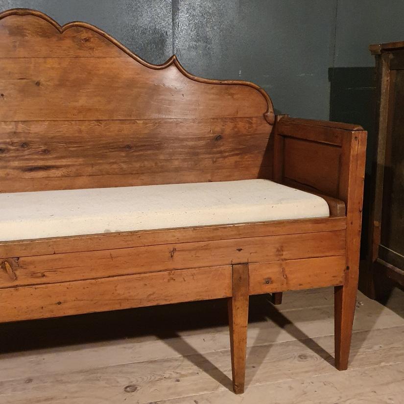 Early 19th century Swedish pine sofa/ bench, 1820

Measures: Seat height 21.5