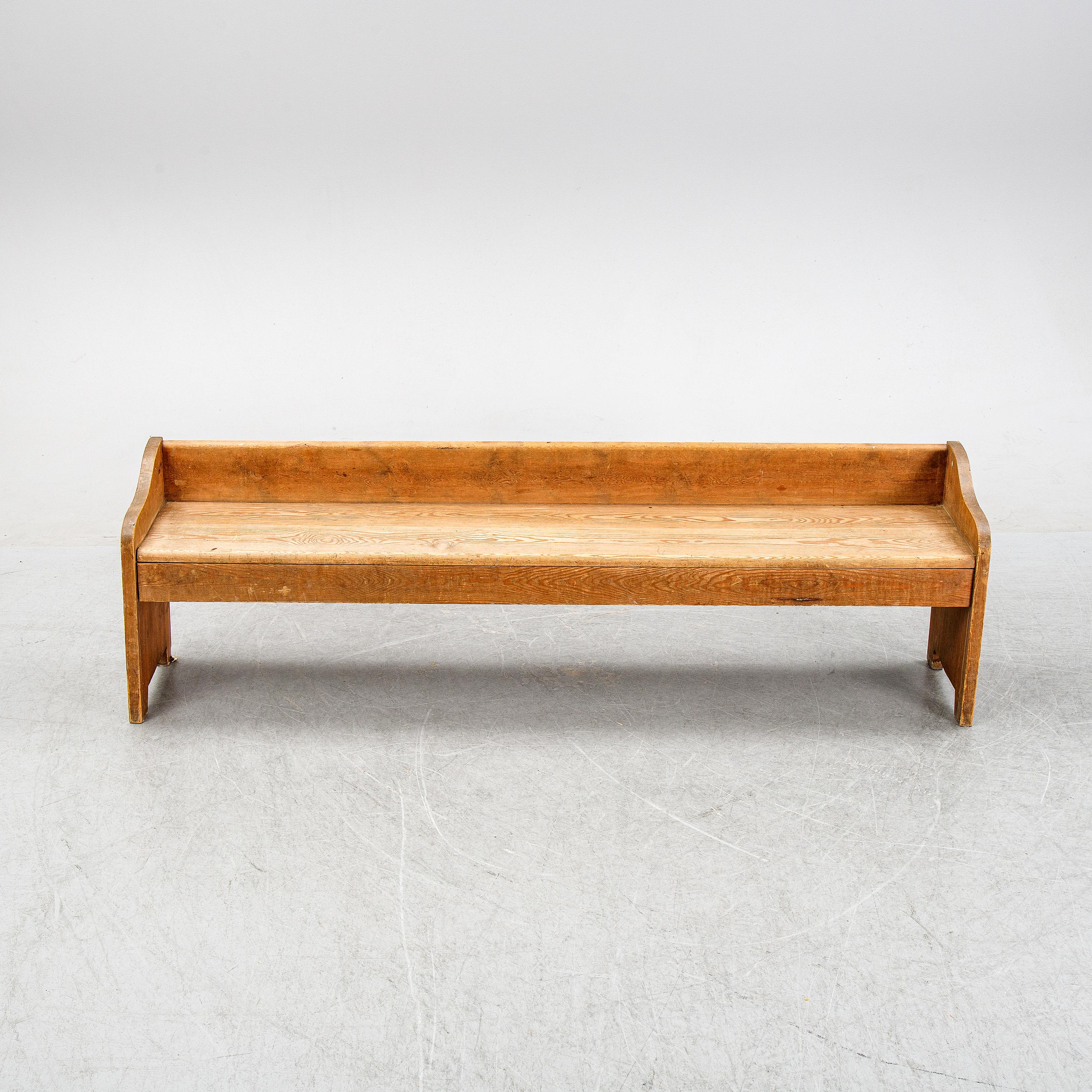 Swedish Pine Sofa in style of Axel Einar Hjorth Produced in Sweden 1930s In Good Condition In Stockholm, SE