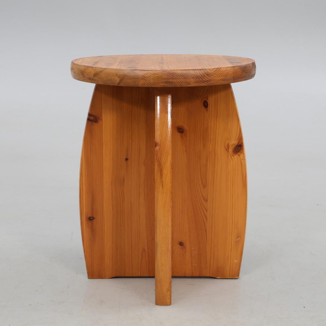 Scandinavo moderno Sgabello rustico in pino svedese, anni '70 in vendita