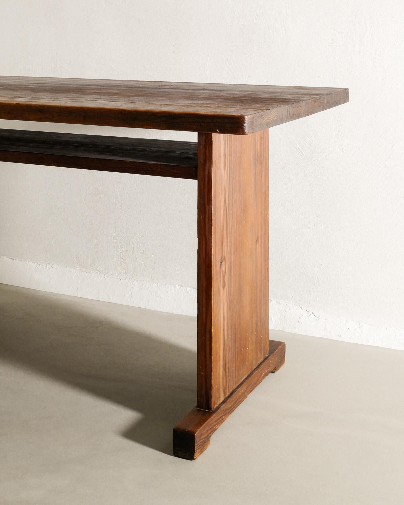 Swedish Pine Table / Desk in style of Axel Einar Hjorth Produced in Sweden 1930s In Good Condition For Sale In Stockholm, SE