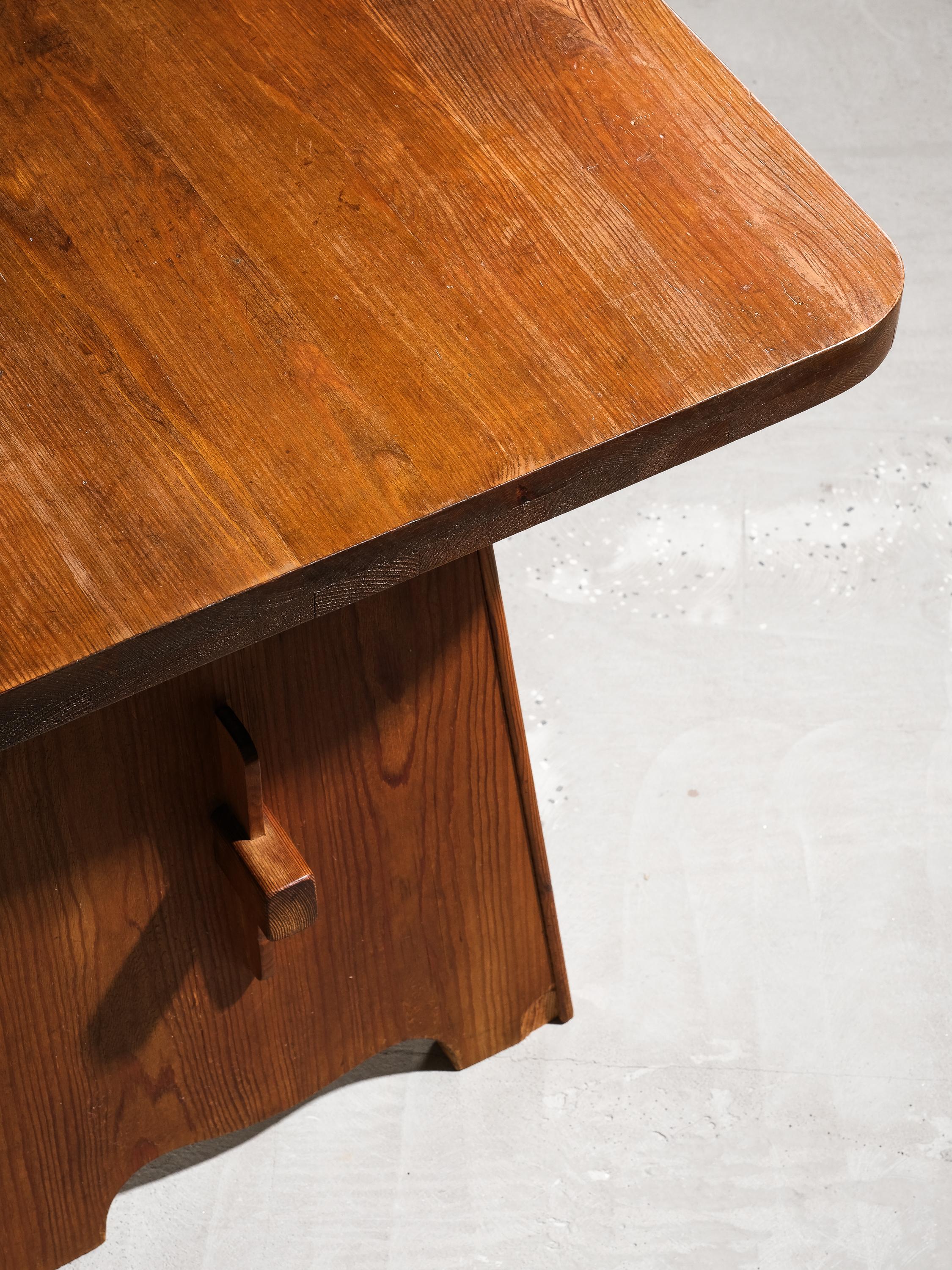 Swedish Pine Trestle Dining Table, Style of Malmsten, Malmvall or Hjorth, 1940s en vente 4