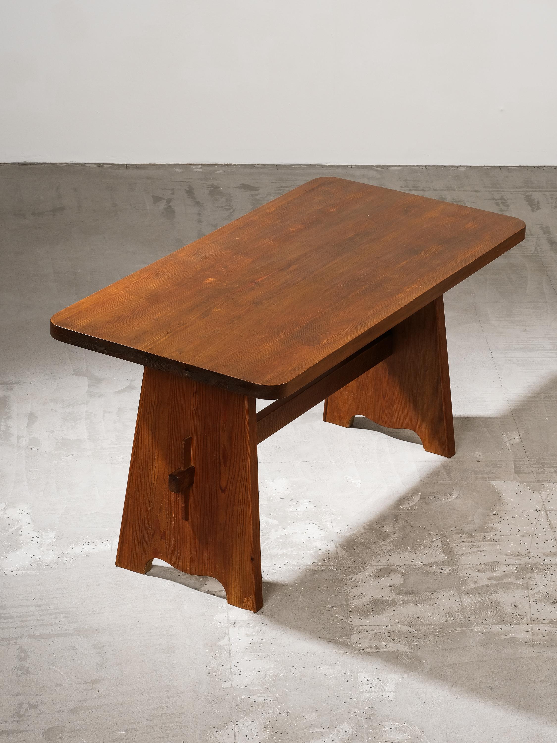 Swedish Pine Trestle Dining Table, Style of Malmsten, Malmvall or Hjorth, 1940s en vente 9