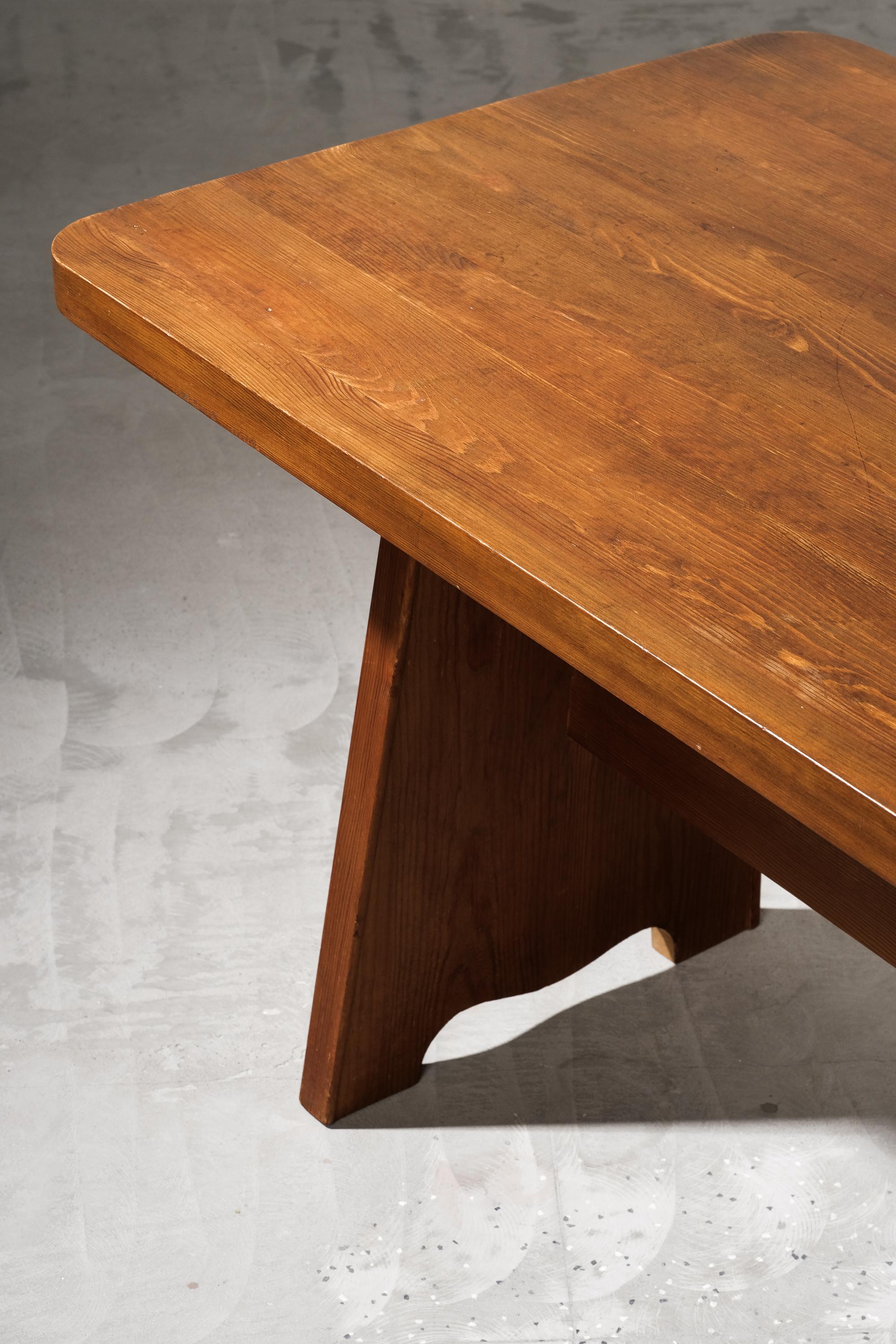 Suédois Swedish Pine Trestle Dining Table, Style of Malmsten, Malmvall or Hjorth, 1940s en vente