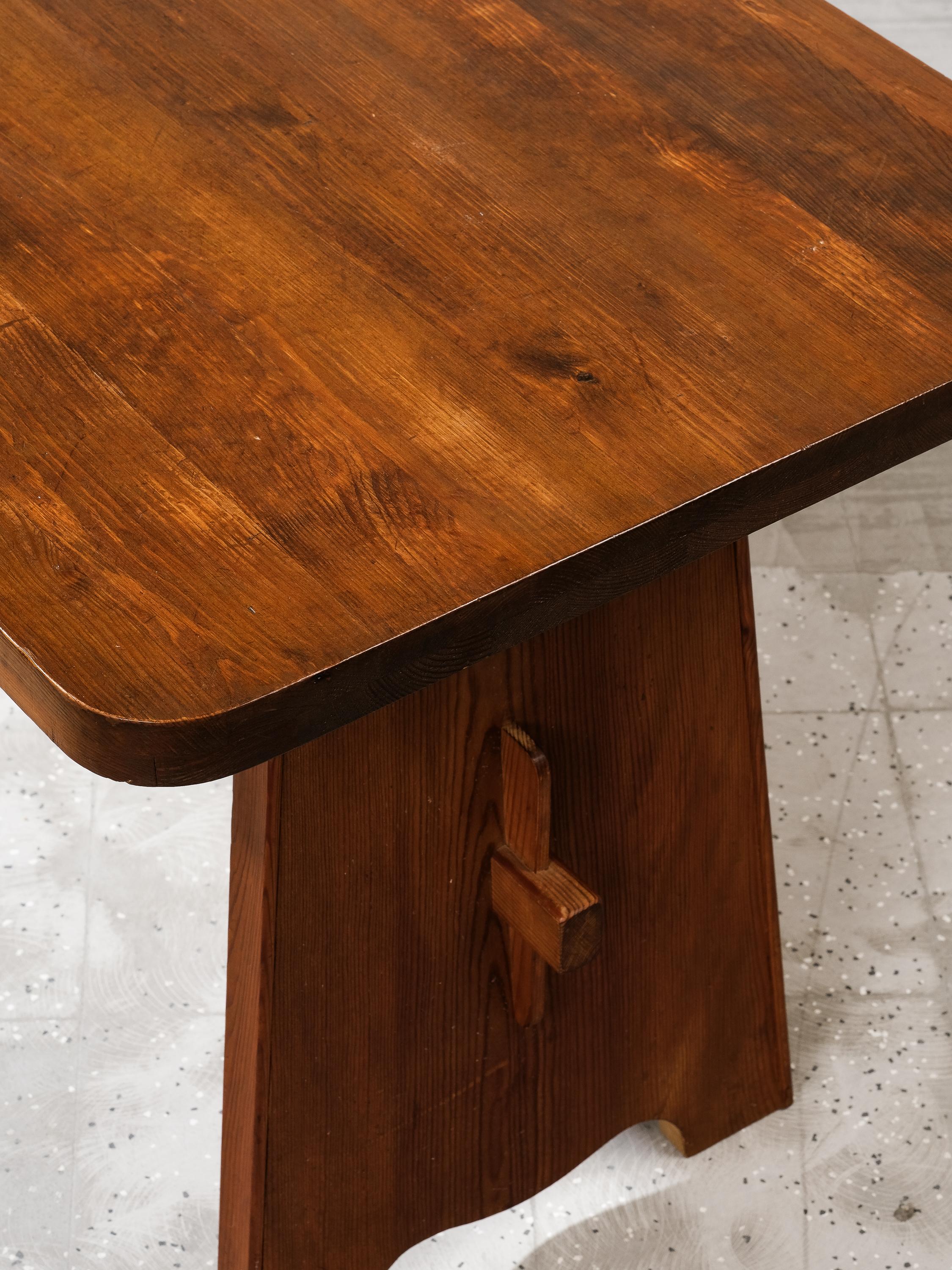 Swedish Pine Trestle Dining Table, Style of Malmsten, Malmvall or Hjorth, 1940s en vente 1