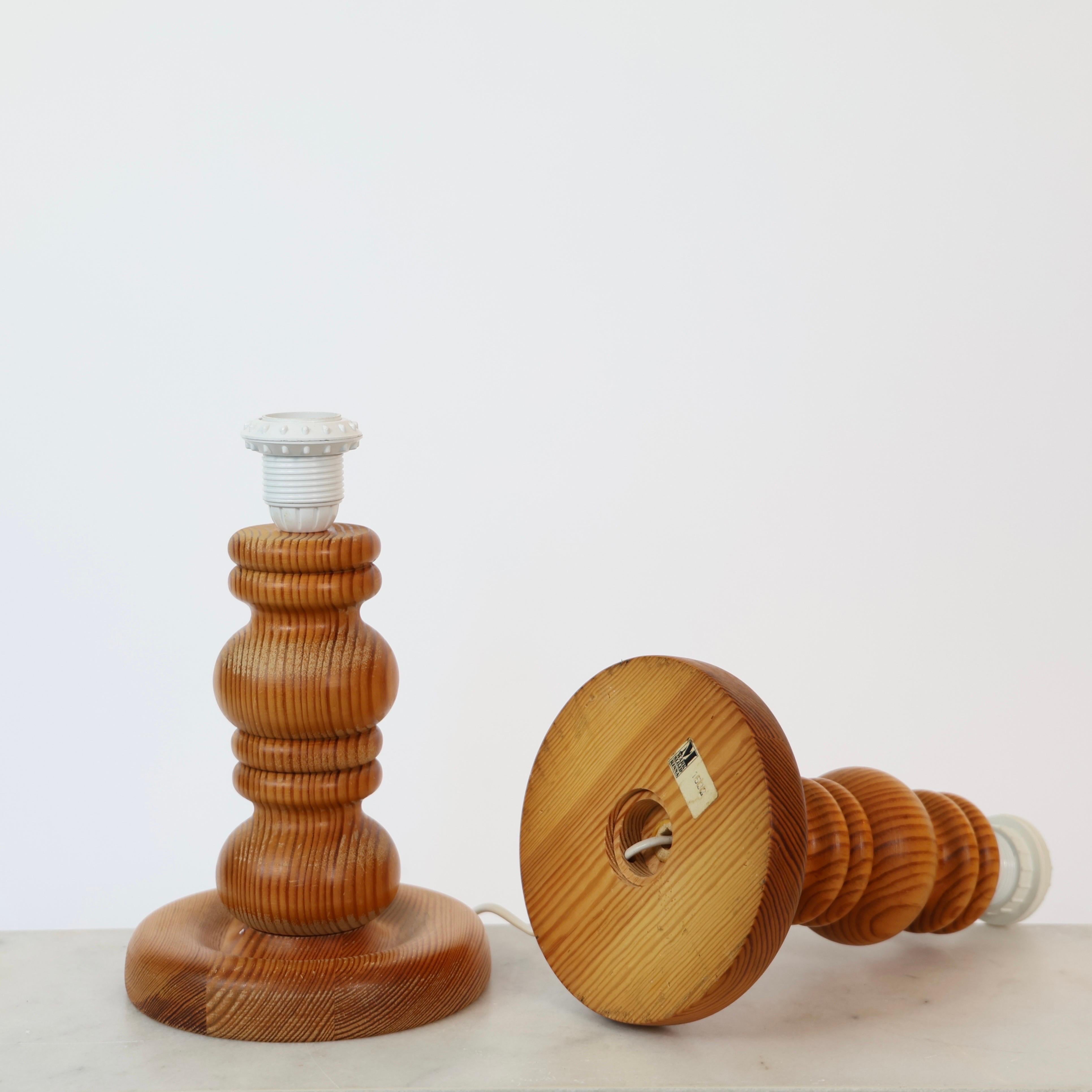 Lampes de table suédoises en bois de pin par Markslöjd, Suède, années 1980 en vente 3
