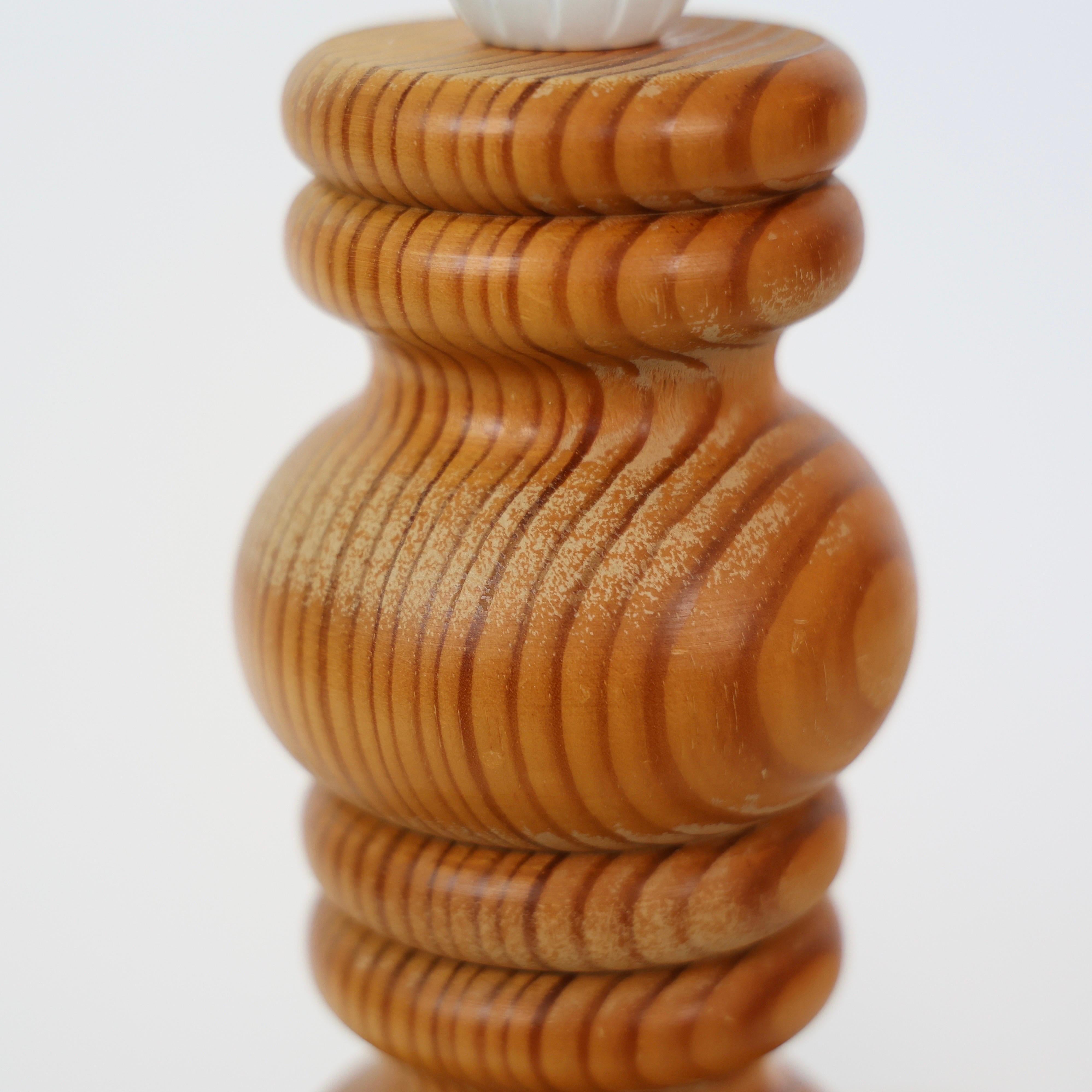 Lampes de table suédoises en bois de pin par Markslöjd, Suède, années 1980 en vente 5