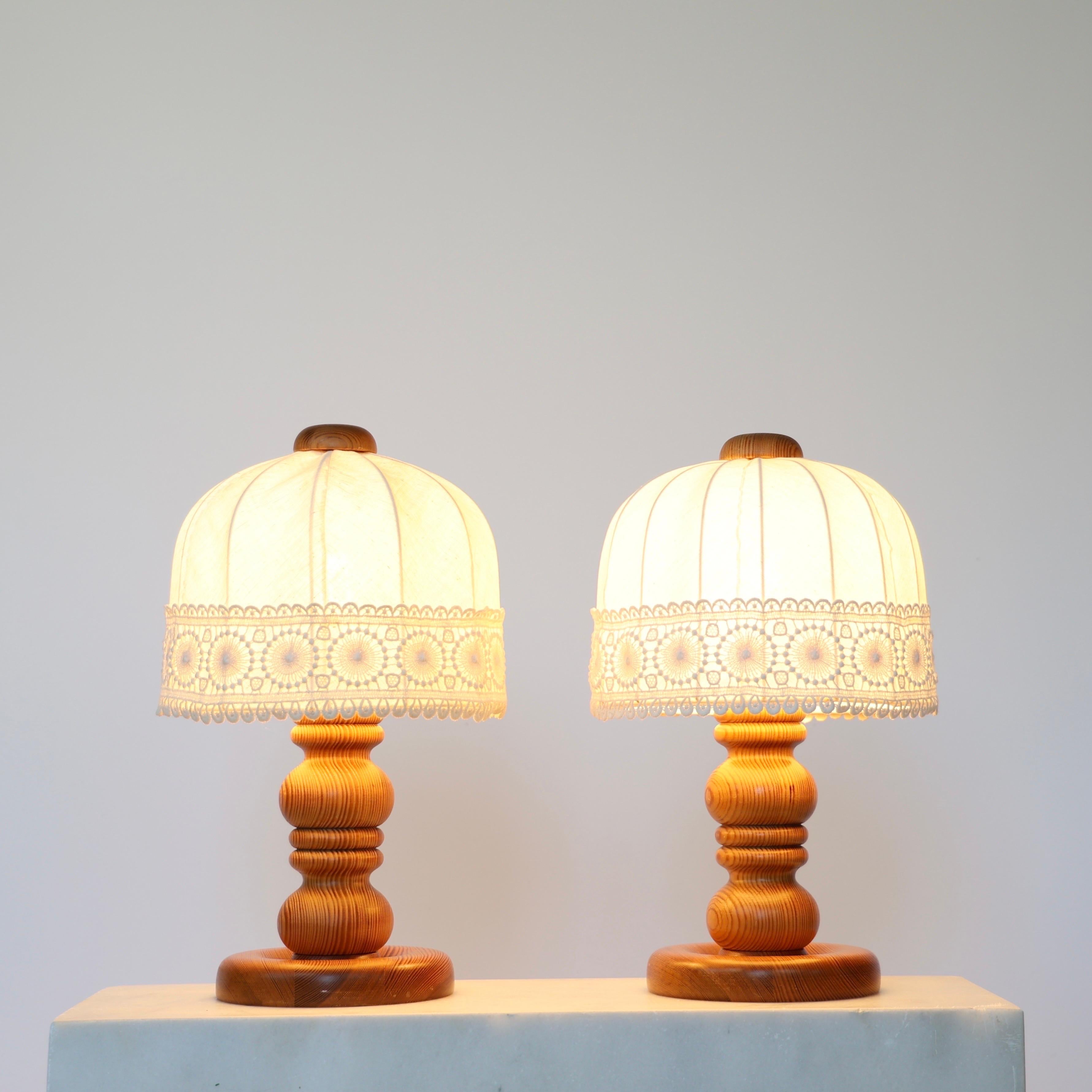 Scandinavo moderno Lampade da tavolo svedesi in Wood Wood di Markslöjd, Svezia, anni '80 in vendita