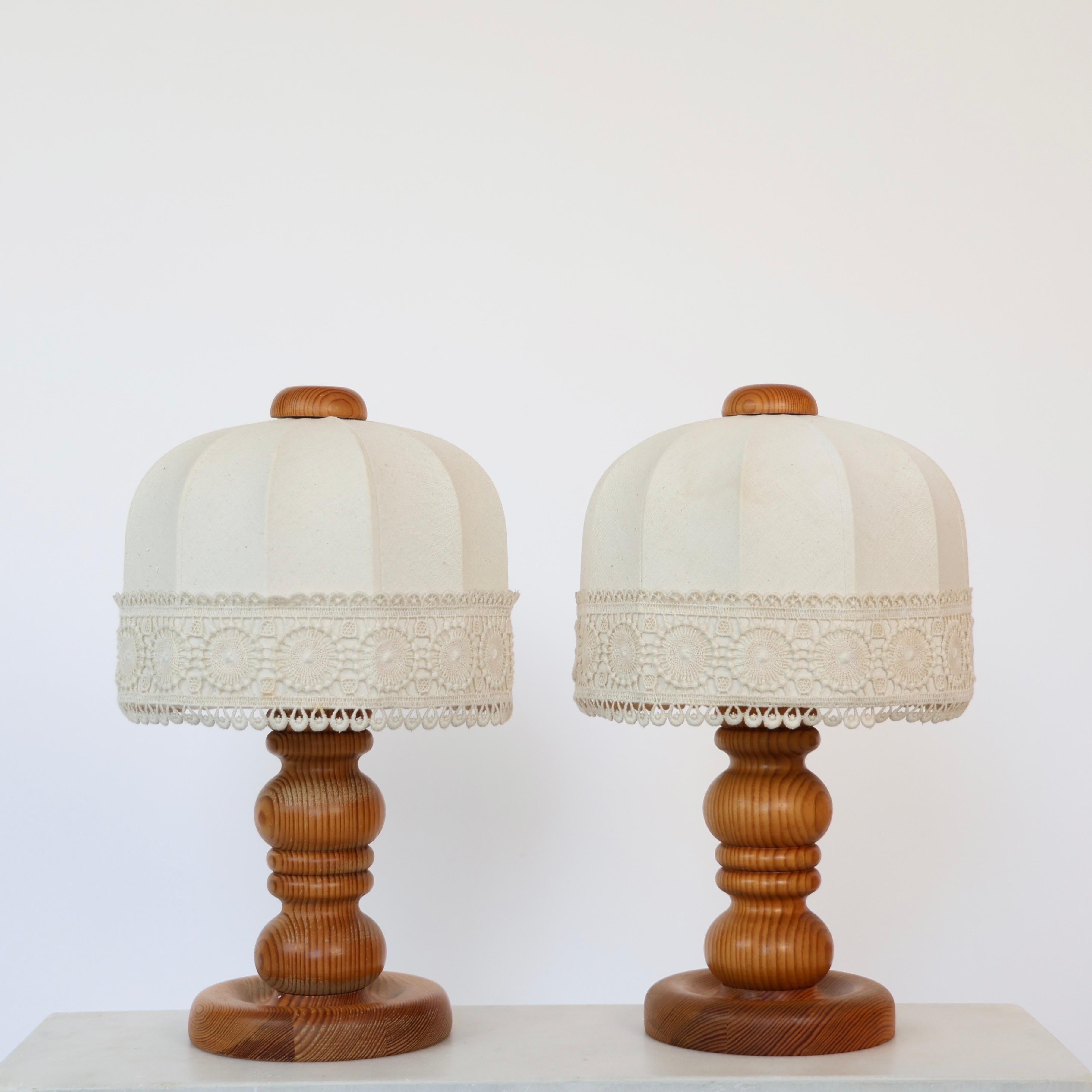 Scandinave moderne Lampes de table suédoises en bois de pin par Markslöjd, Suède, années 1980 en vente