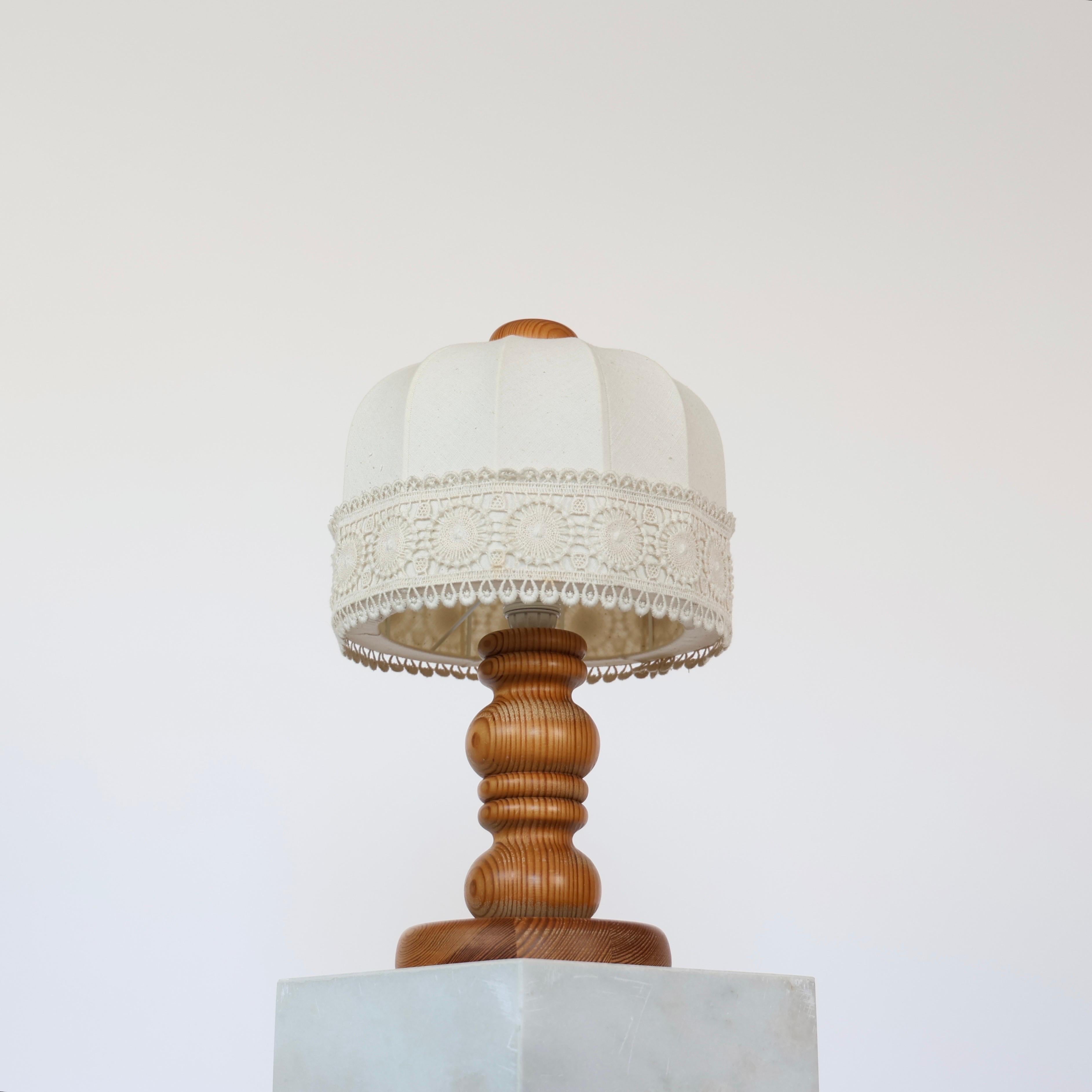 Lampes de table suédoises en bois de pin par Markslöjd, Suède, années 1980 Bon état - En vente à Værløse, DK