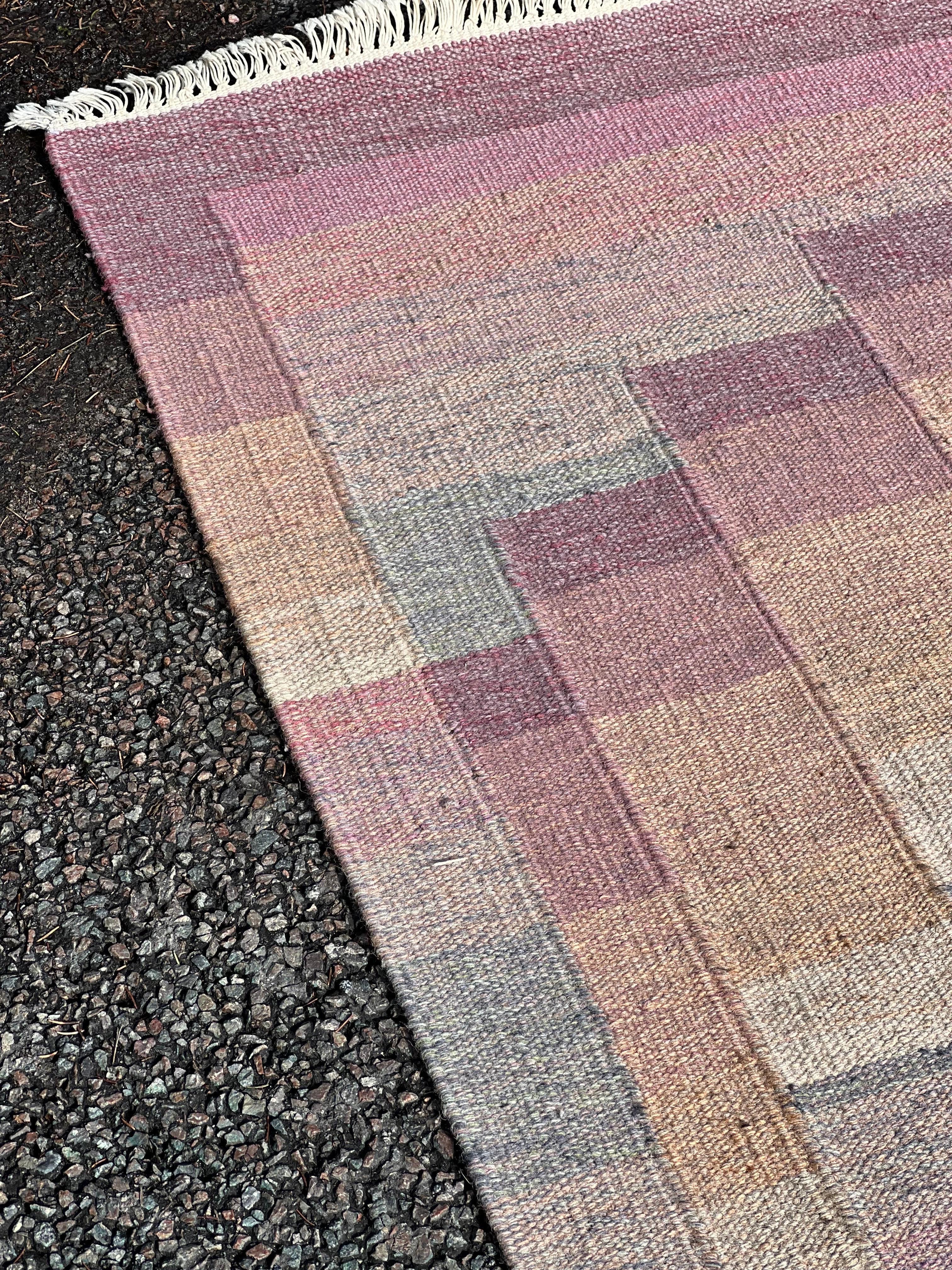 Wool Swedish Pink and Grey Rug, Handcrafted, 1950s For Sale