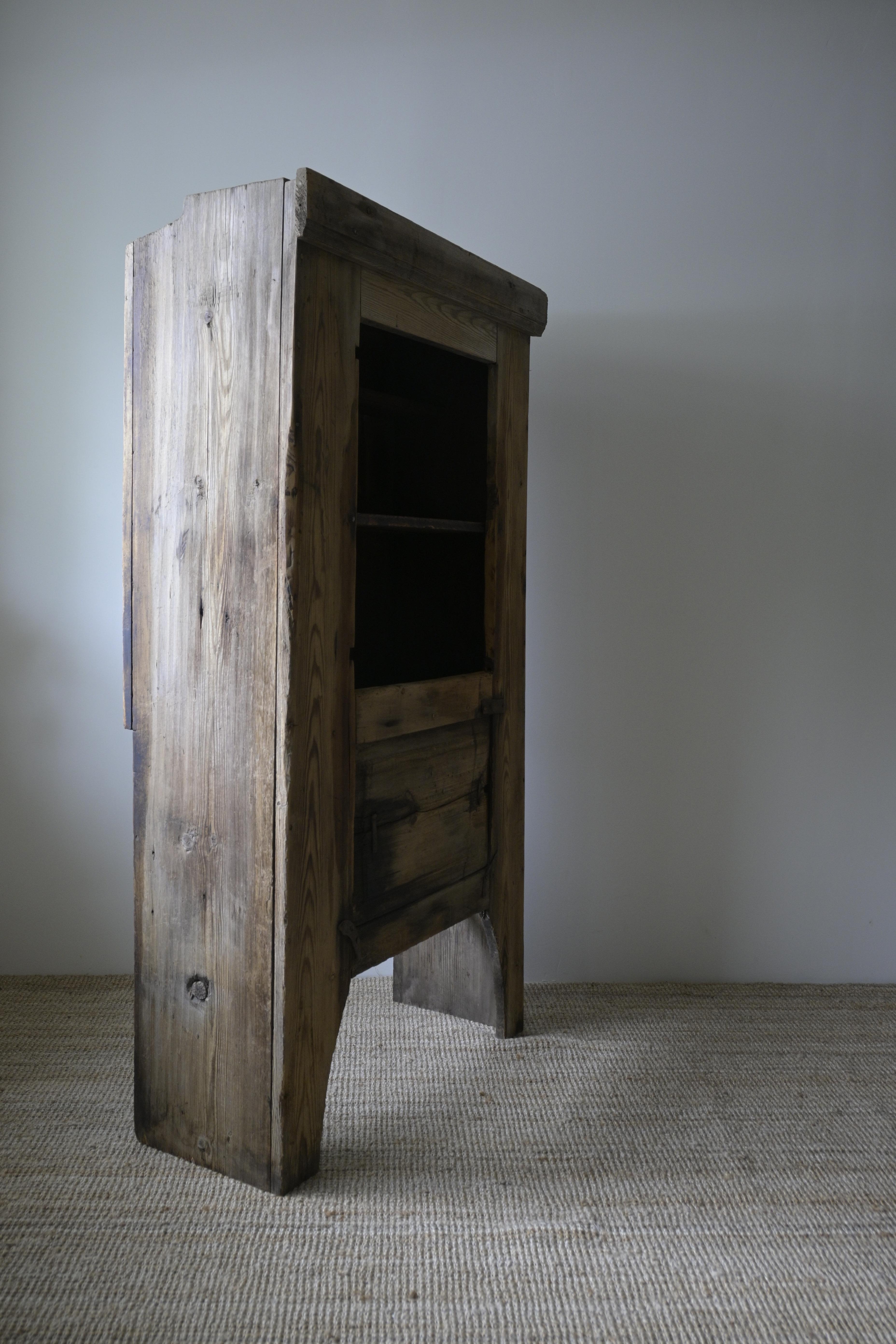 Swedish Primitive Cabinet from Dalarna, ca 1790–1830 For Sale 8