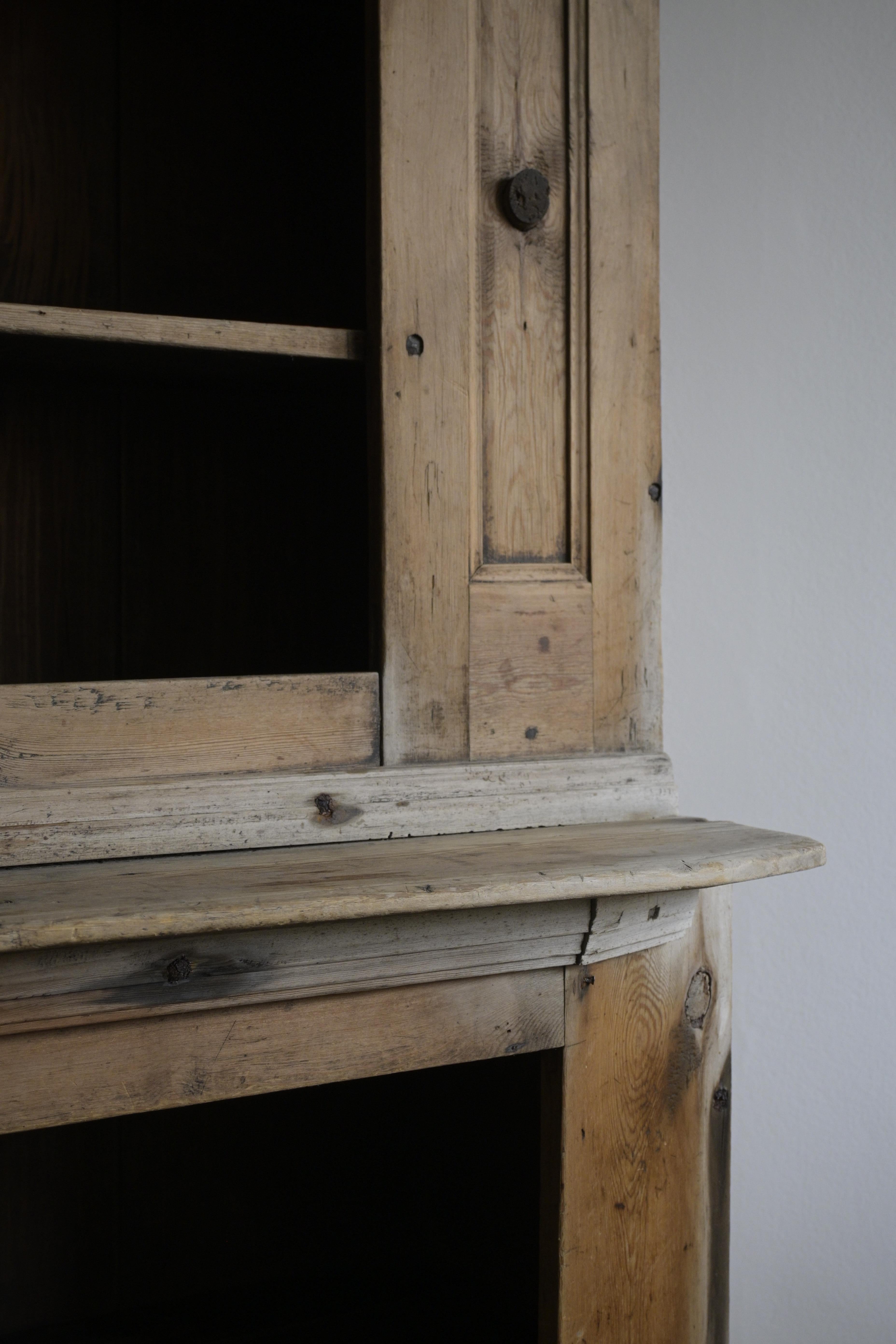 Scandinavian Modern Swedish primitive Cabinet from the early 18th Century For Sale