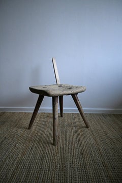 Chaise/tabouret d'art populaire suédois primitif de Gräsmyran, Edsbyn cirka 1830s