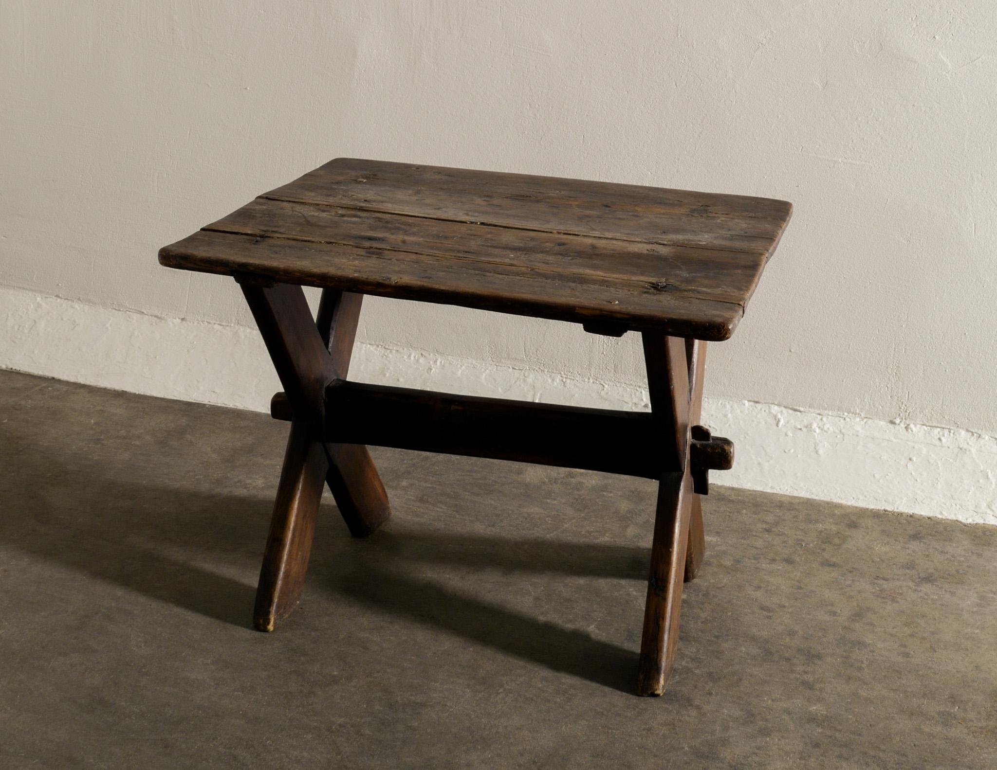 19th Century Swedish Primitive Side Coffee Table in Stained Pine Produced in the Late 1800s