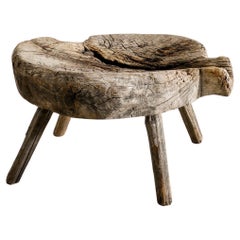 Schwedischer primitiver niedriger Beistelltisch aus Holz aus Kiefernholz, hergestellt Mitte der 1800er Jahre