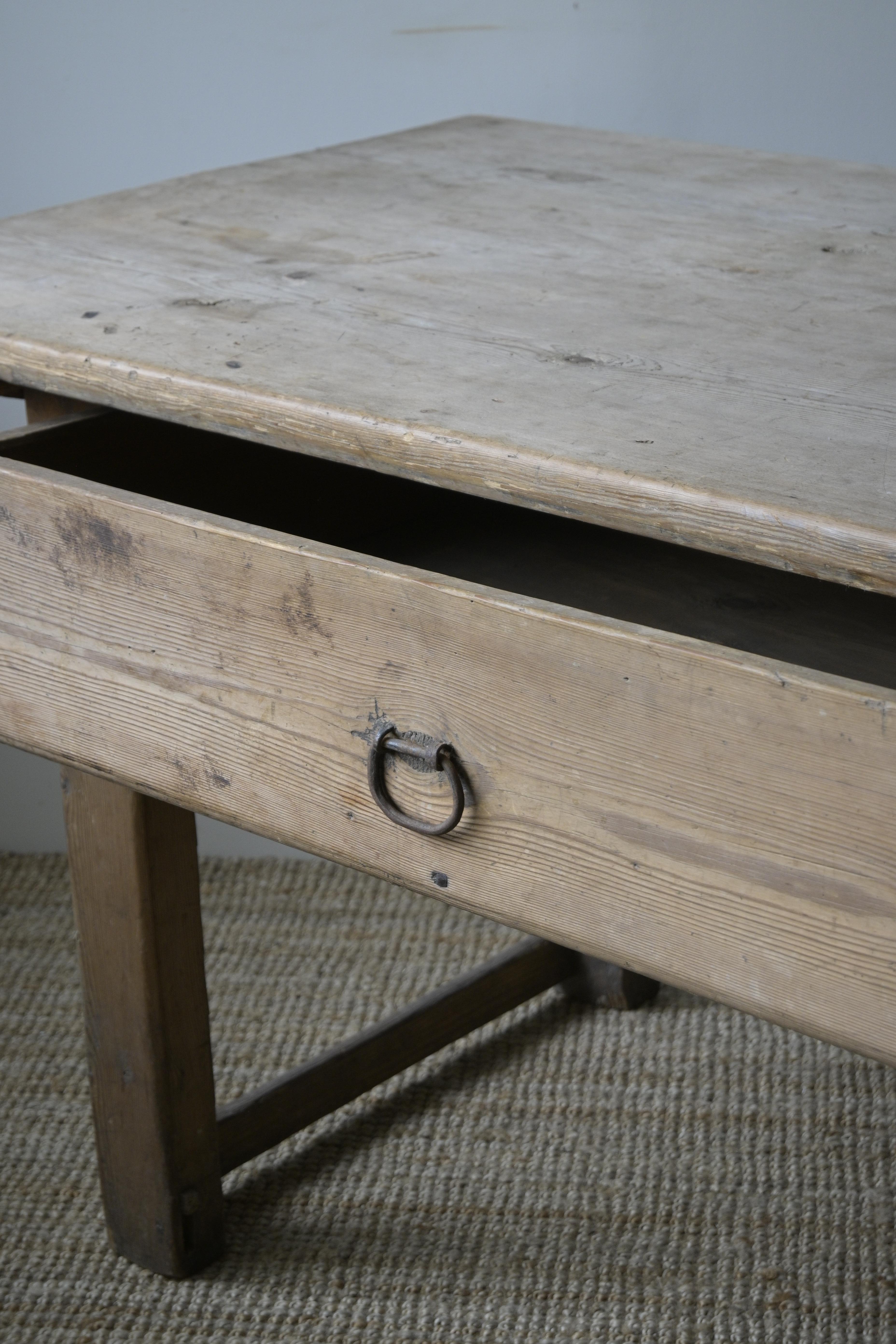Swedish Provincial Table 18th–19th century For Sale 3