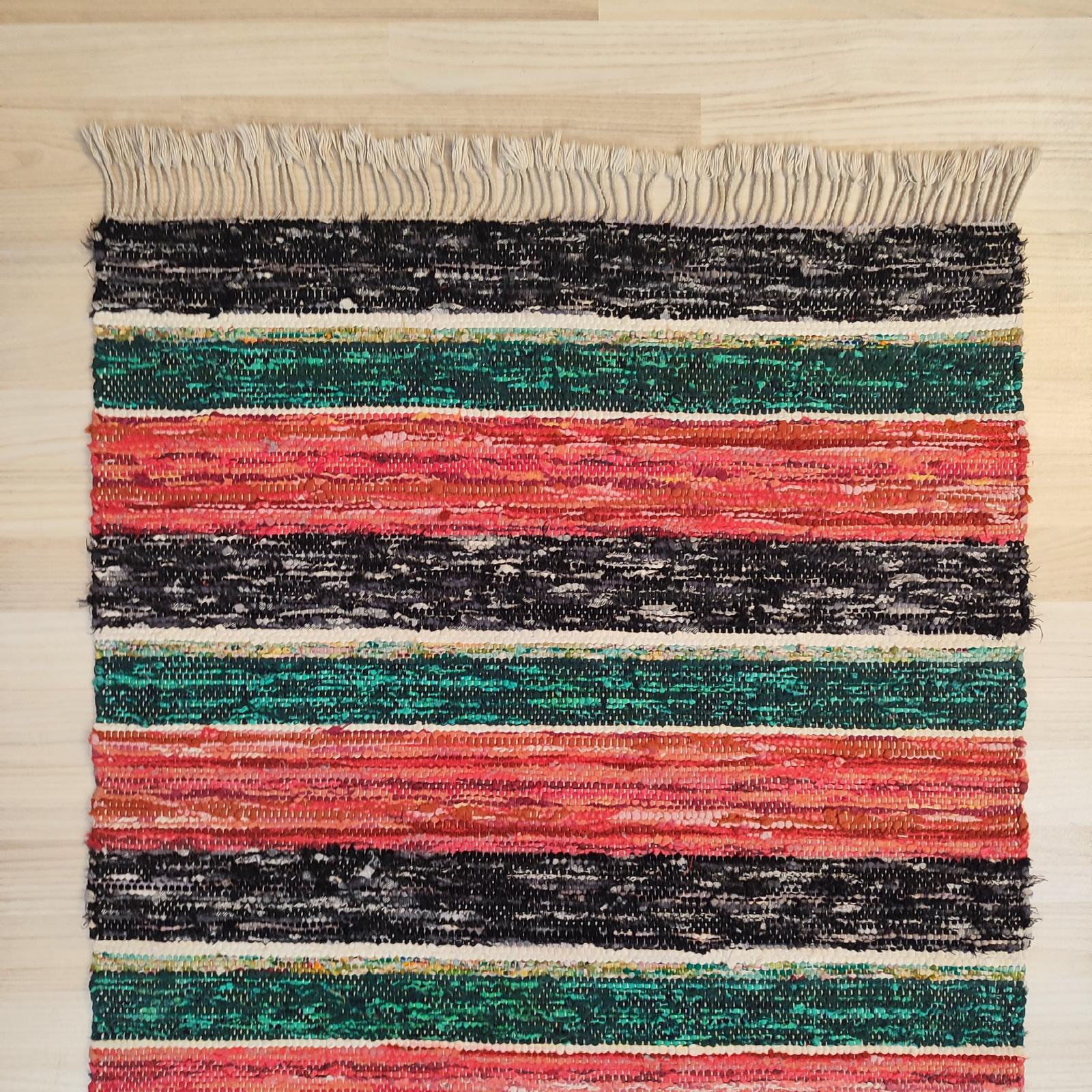 Cotton Swedish Rag Rug in Red, Green and Black, Handwoven Mid 20th Century For Sale