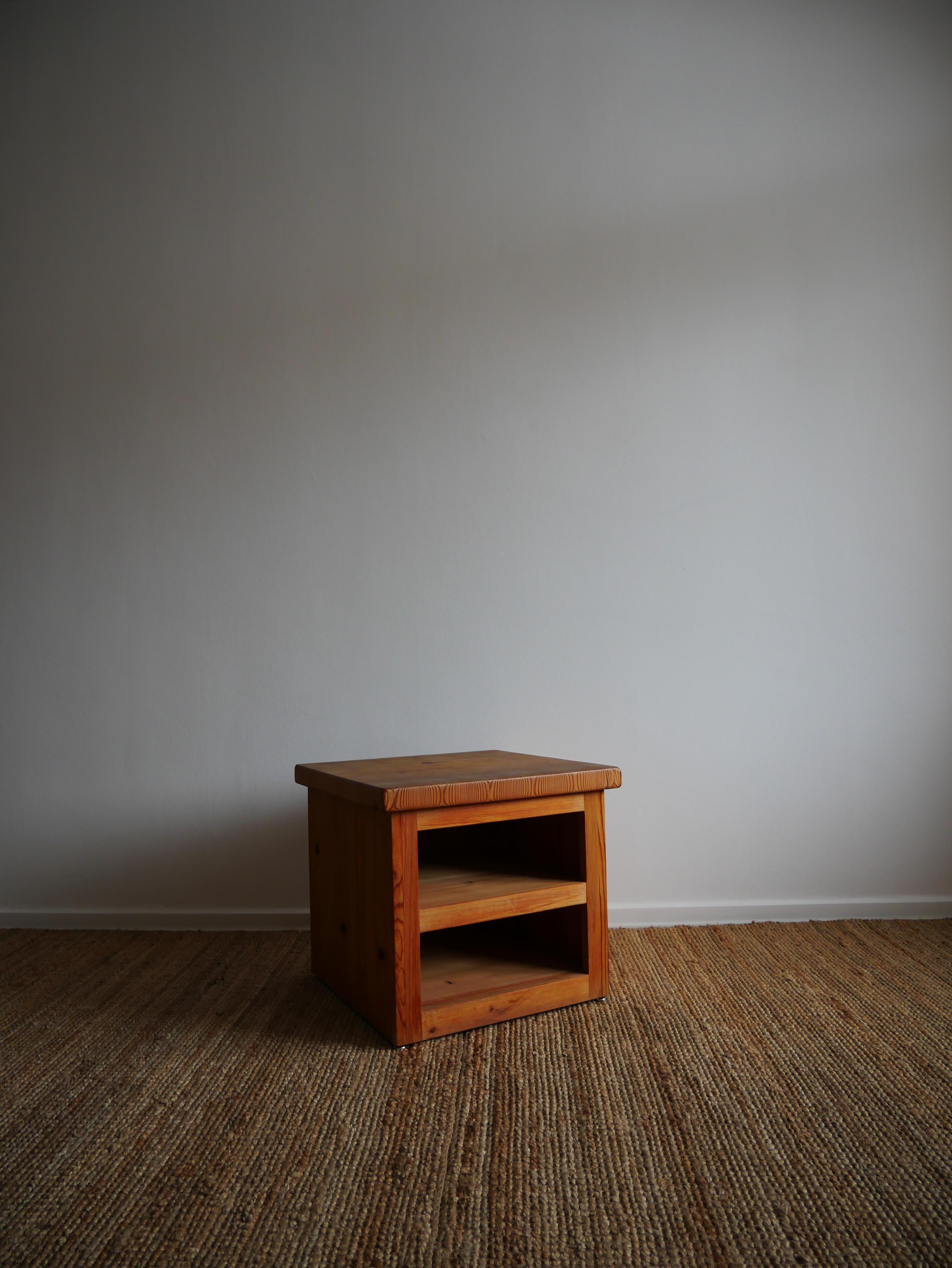 Side table attributed to Leif Wikner, circa 1970.
Leif Wikner worked in Sweden at the same time as Sven Larsson and Roland Wilhelmsson.
This table top is done by beautiful end grained pine cubes, that are full of life and vibrancy. Time and wear has