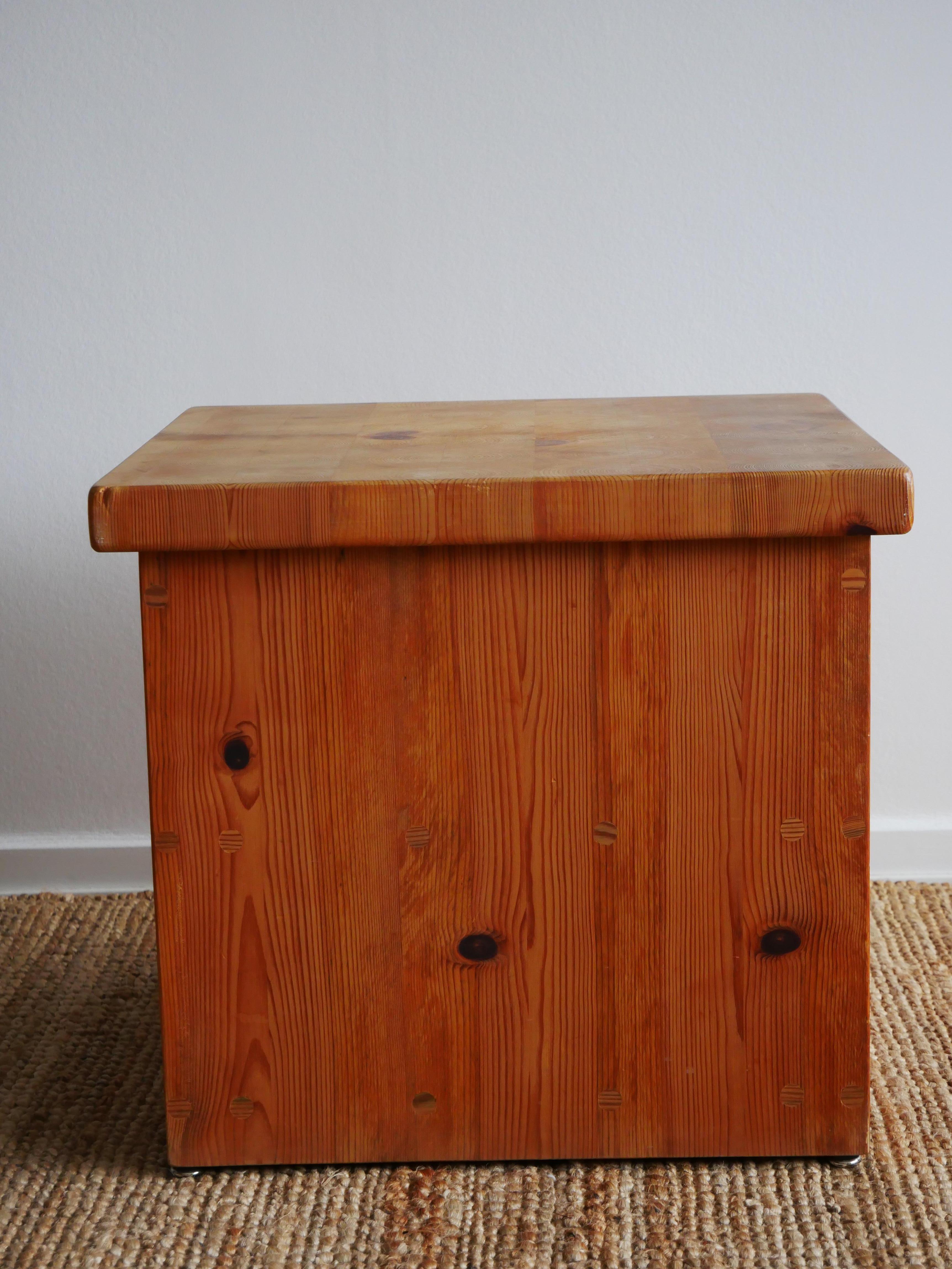 Swedish Rare Pine Side Table, circa 1970 In Good Condition For Sale In Farsta, SE