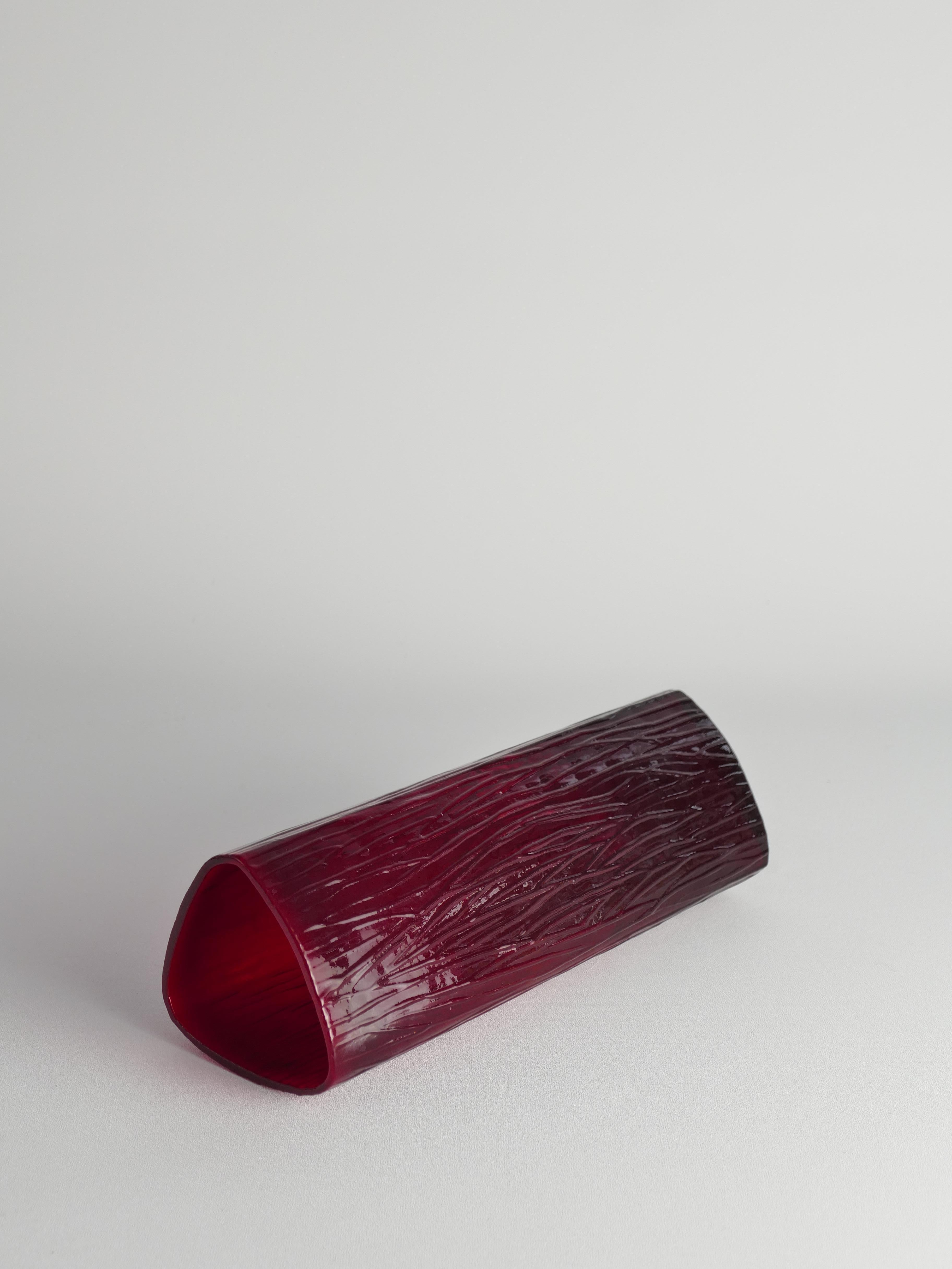 Swedish Red Devil Triangular Glass Vase by Christer Sjögren for Lindshammar For Sale 3