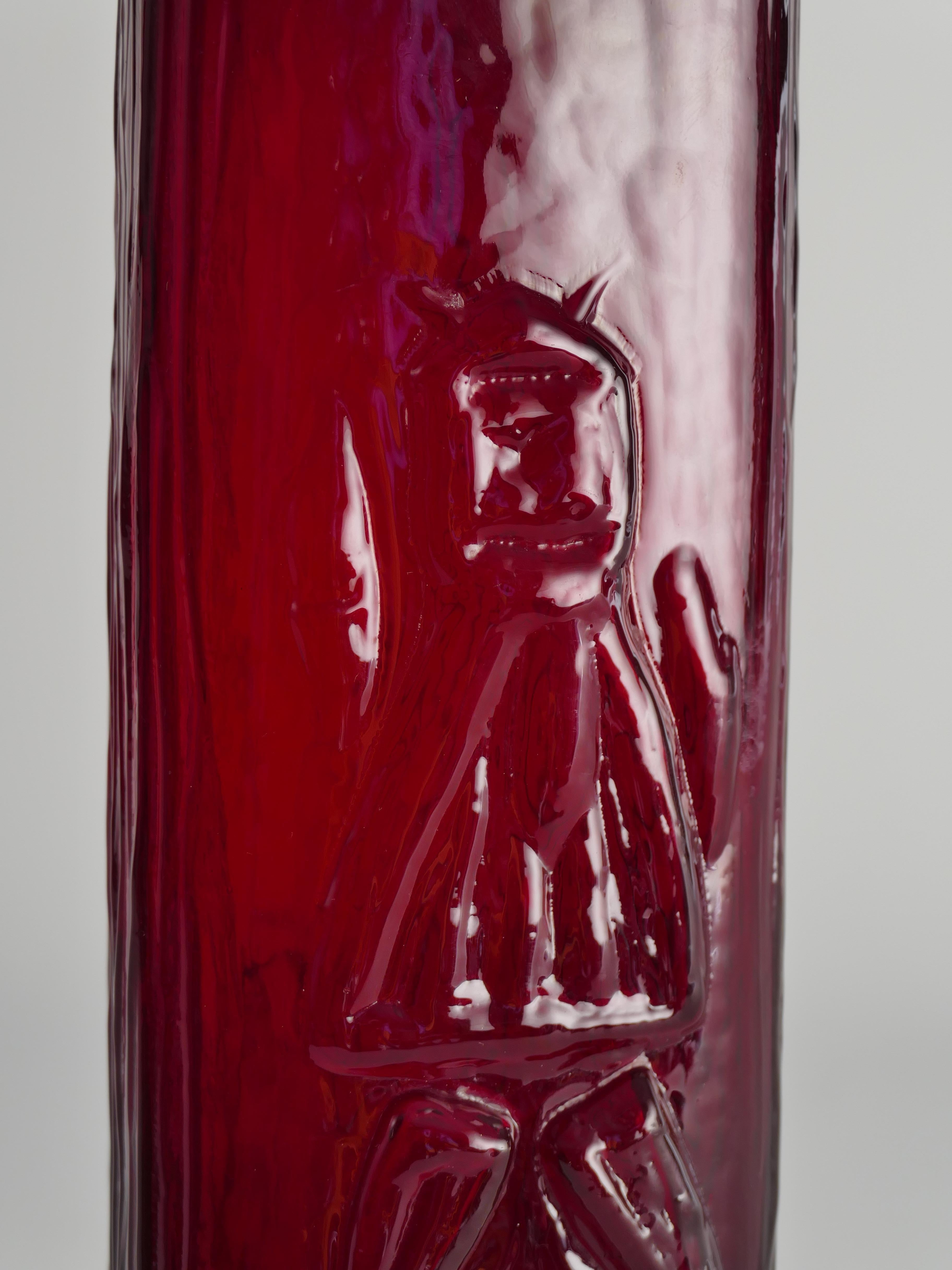 Swedish Red Devil Triangular Glass Vase by Christer Sjögren for Lindshammar For Sale 6