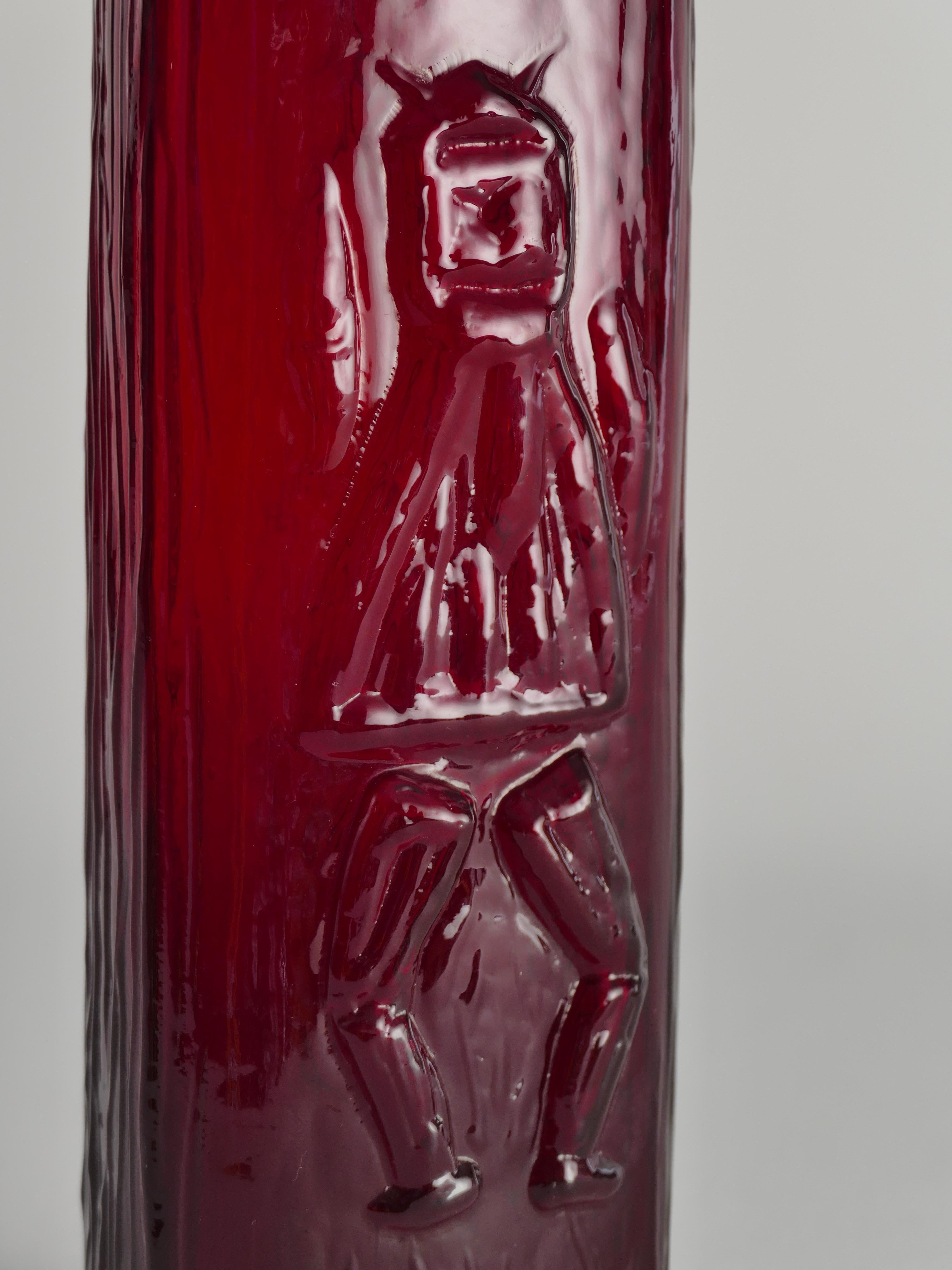 Swedish Red Devil Triangular Glass Vase by Christer Sjögren for Lindshammar For Sale 7