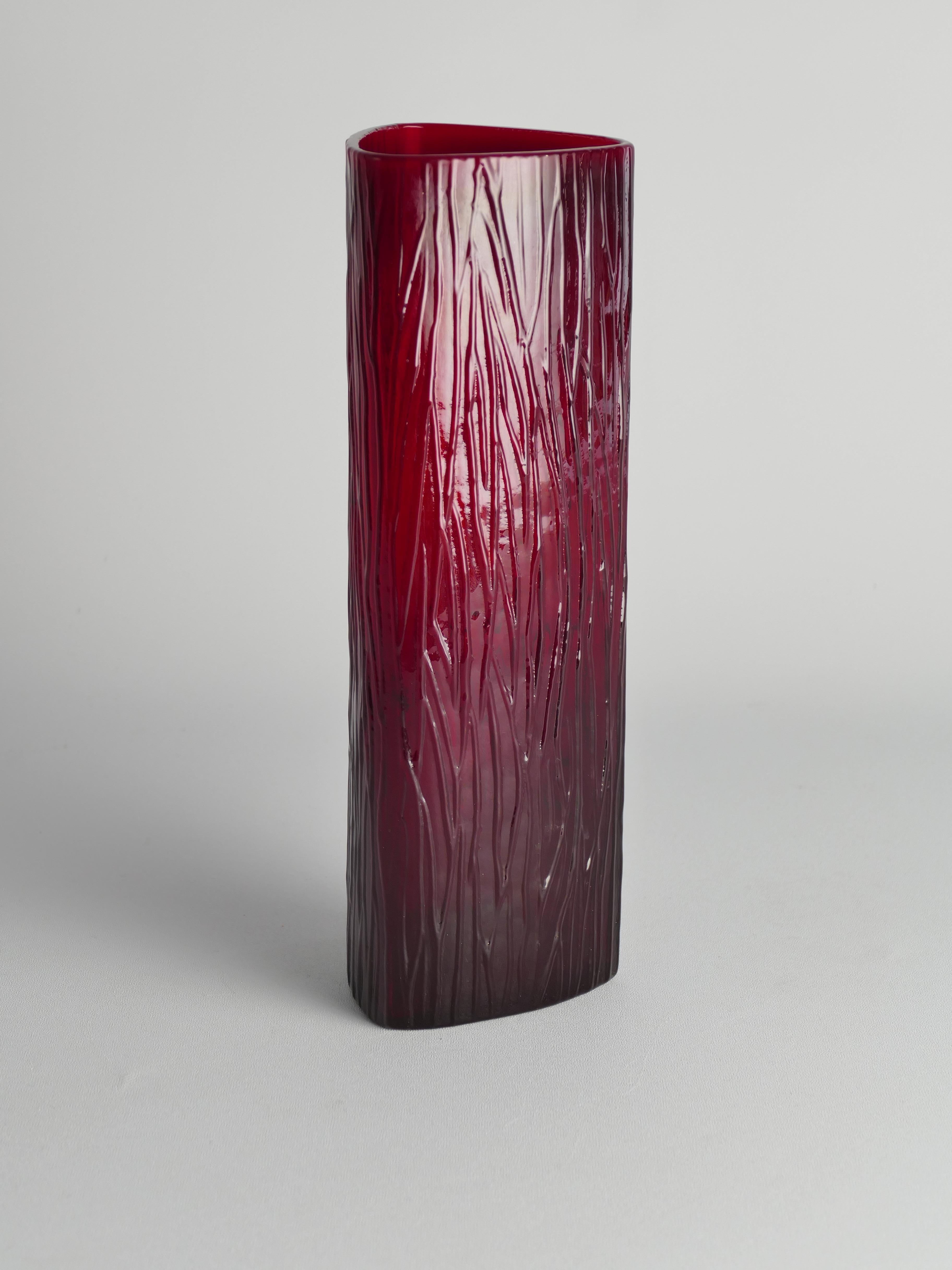 Hand-Crafted Swedish Red Devil Triangular Glass Vase by Christer Sjögren for Lindshammar For Sale