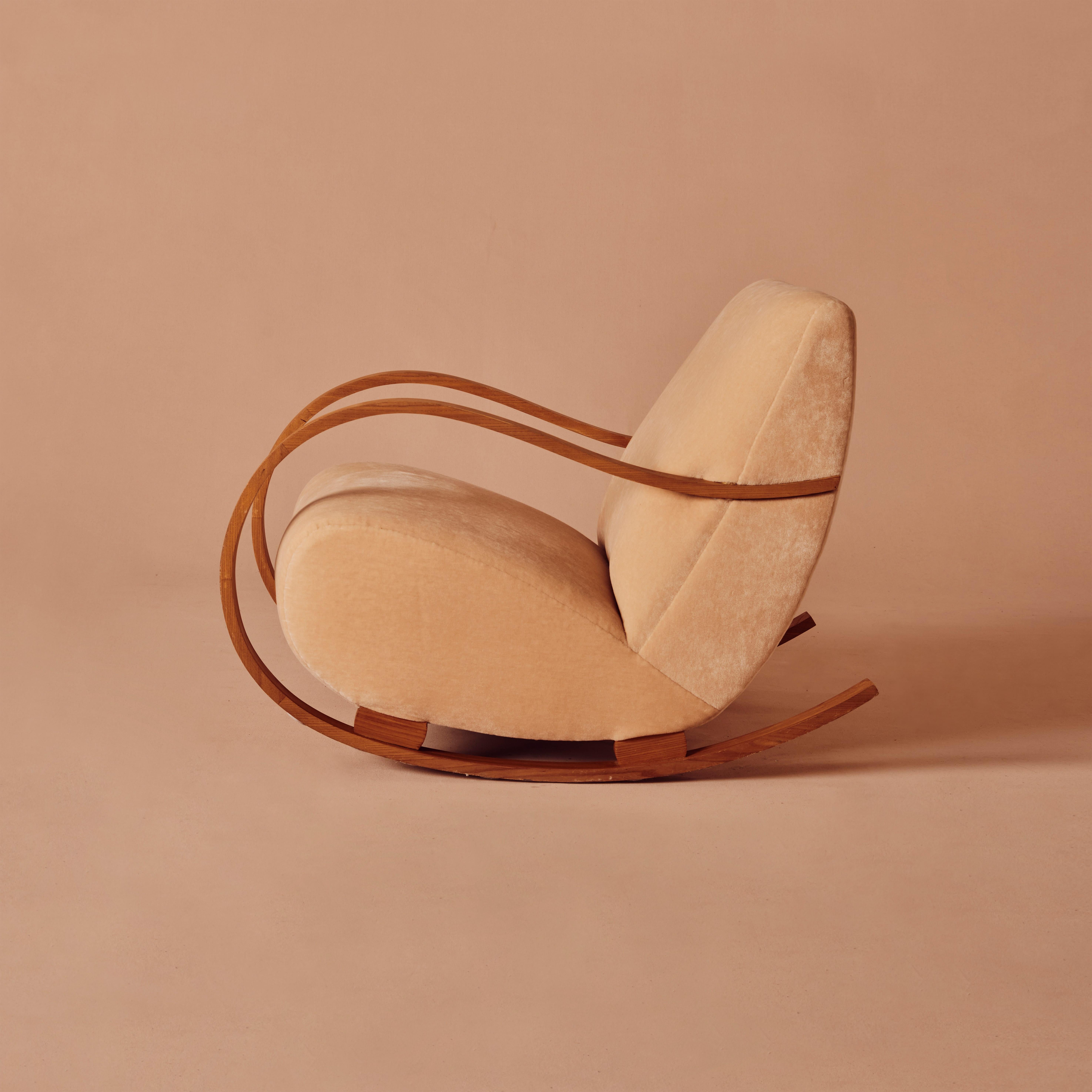 Mid-Century moderno Sedia a dondolo svedese in vendita