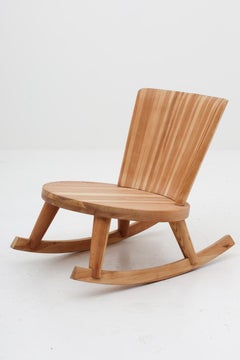 Fauteuil à bascule suédois en pin, années 1940