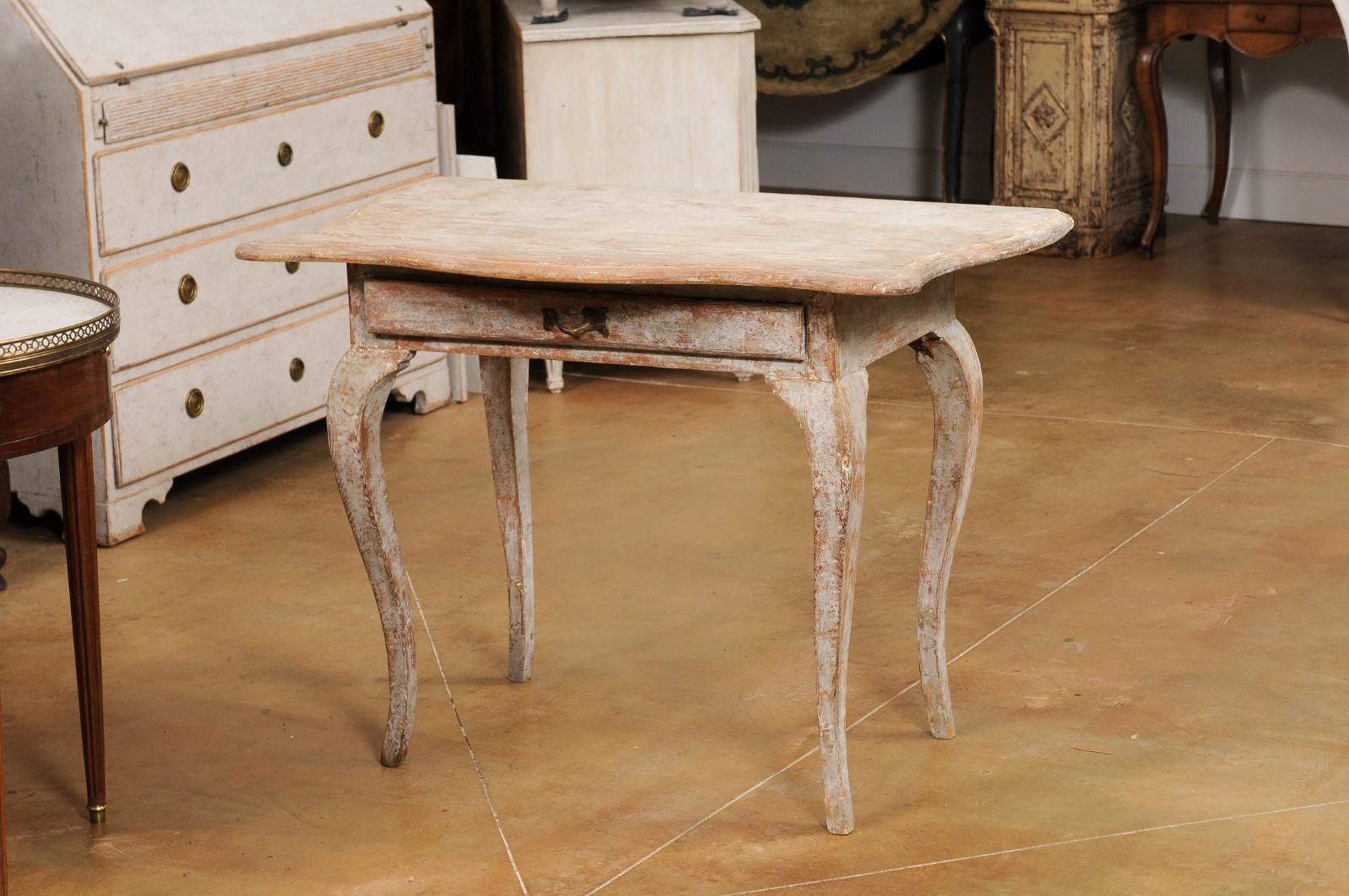 Swedish Rococo 1780s Painted Table with Serpentine Front and Distressed Finish 4