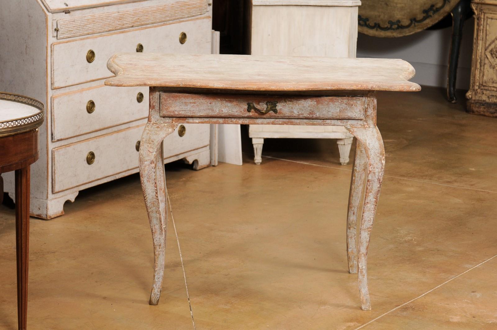 Swedish Rococo 1780s Painted Table with Serpentine Front and Distressed Finish 5