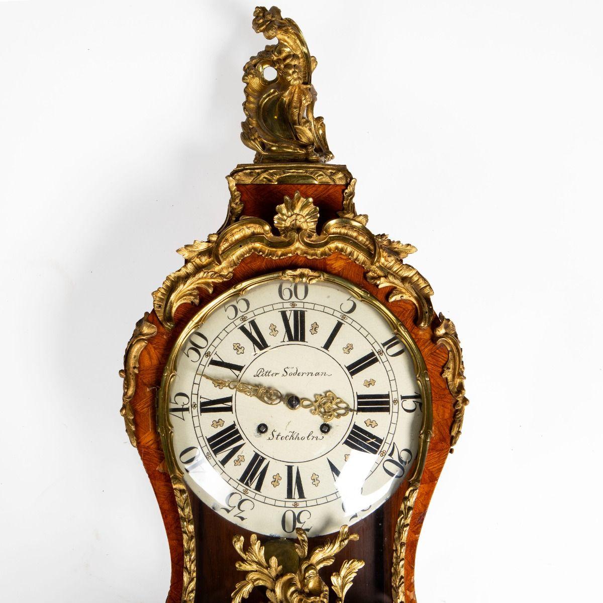 Swedish Rococo Ormolu Bracket Clock by Petter Söderman, Stockholm, circa 1770
€3.770
Add to Cart
Description
Swedish Rococo bracket clock in two parts, consisting of the clock case and matching wall bracket, made around 1770 and signed “Petter