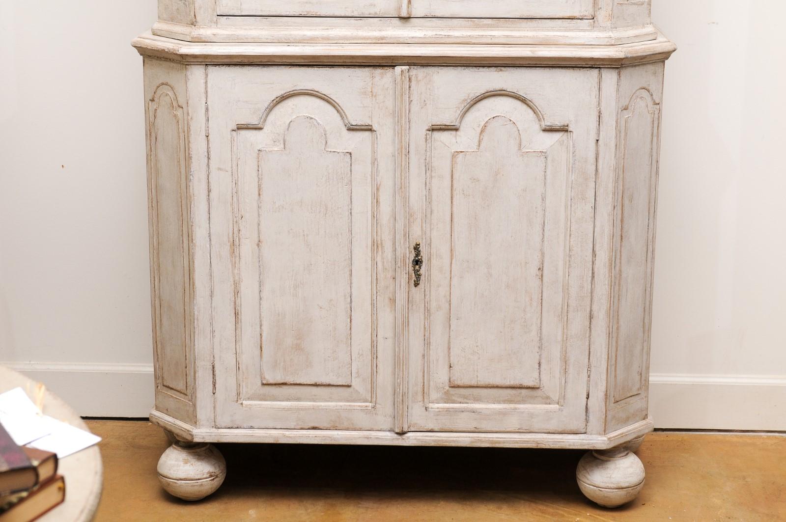 Swedish Rococo Period 1760s Painted Cabinet with Bonnet Top and Glass Doors In Good Condition In Atlanta, GA