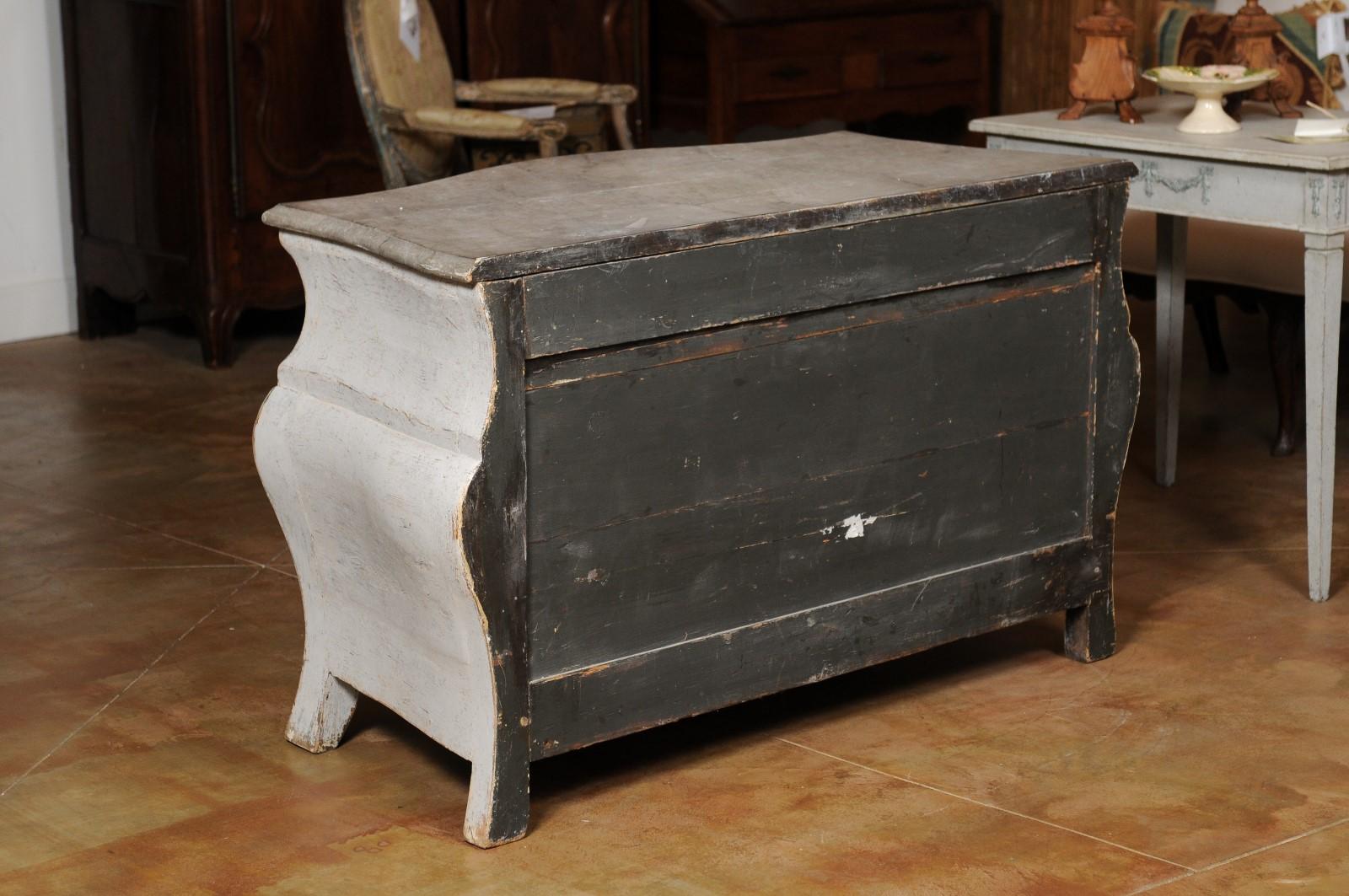 Swedish Rococo Period 1760s Painted Wood Bombé Chest with Four Drawers 6
