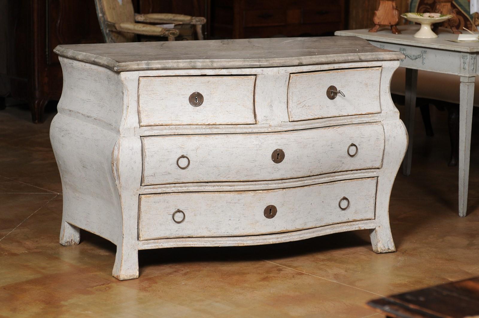 Swedish Rococo Period 1760s Painted Wood Bombé Chest with Four Drawers 9