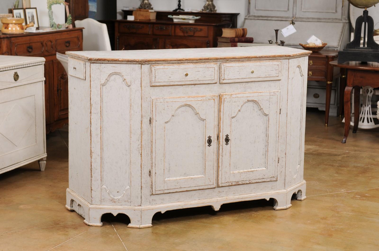 Swedish Rococo Period 18th Century Buffet from Värmland with Canted Side Posts For Sale 7