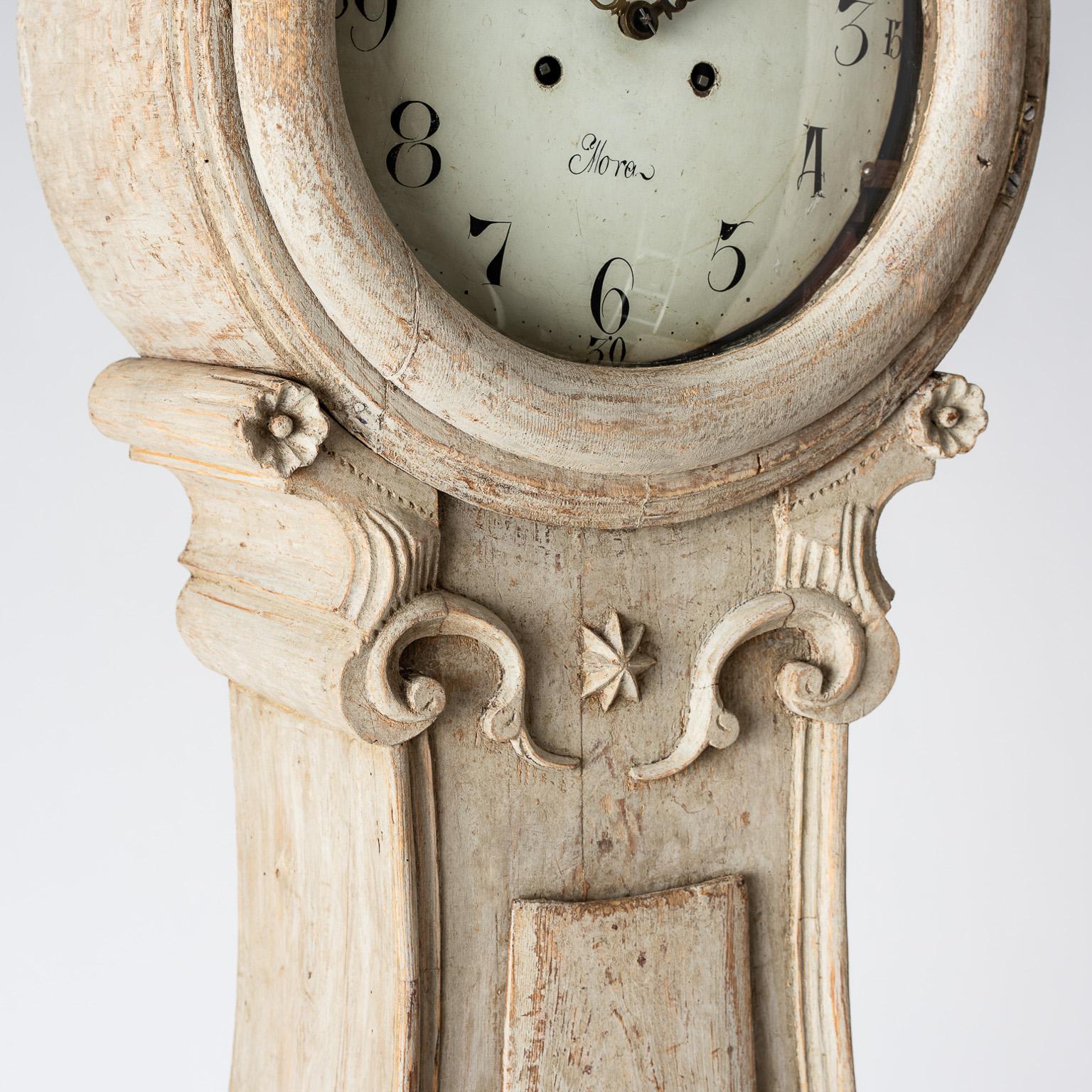 Swedish Rococo Period Cream Painted Clock, circa 1770 In Good Condition In New Preston, CT