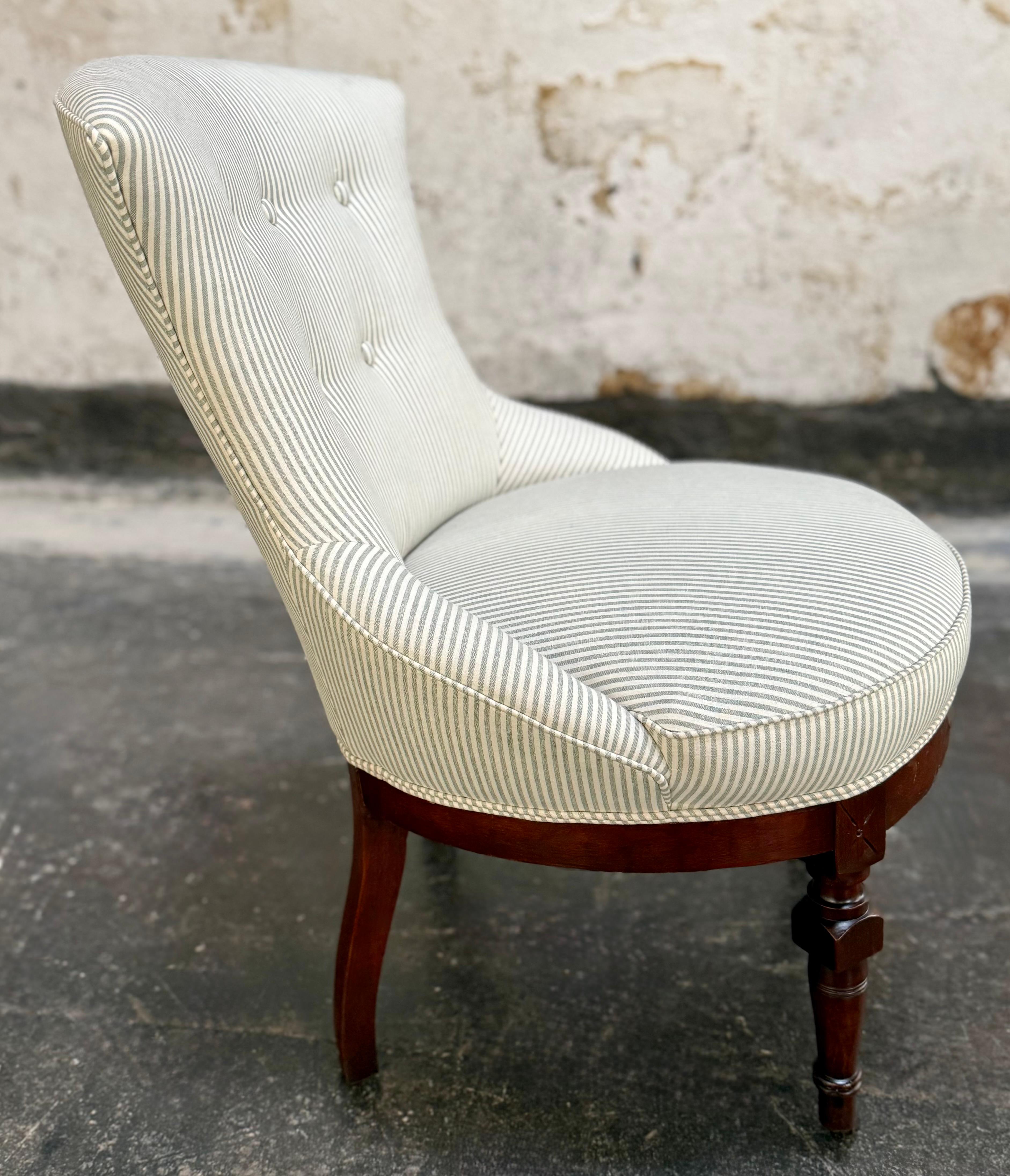 Swedish Rococo Revival Victorian Slipper “Emma” Chair c. 1880 - Fully Restored Sueco en venta