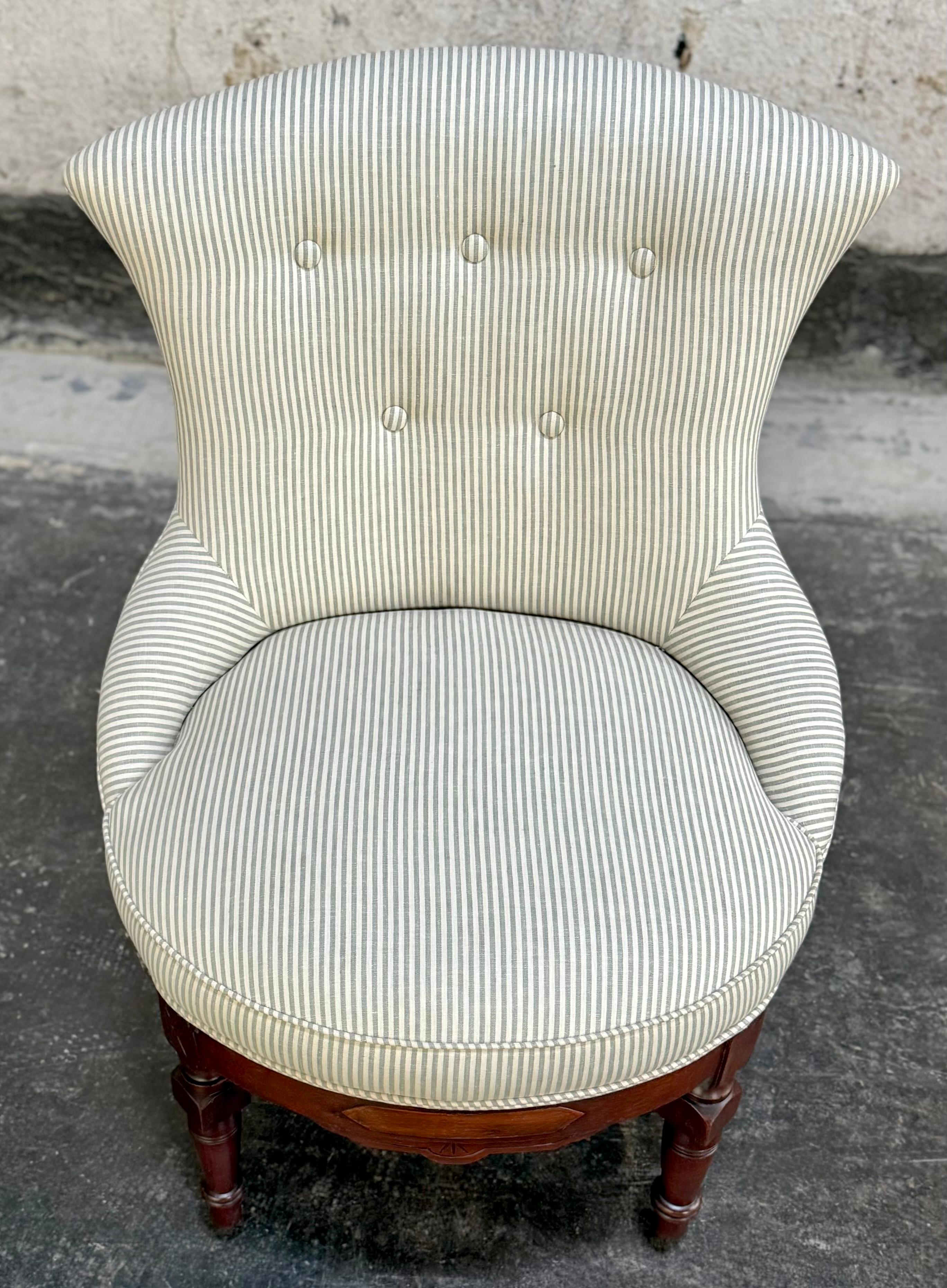 Swedish Rococo Revival Victorian Slipper “Emma” Chair c. 1880 - Fully Restored en Bueno estado para la venta en Atlanta, GA