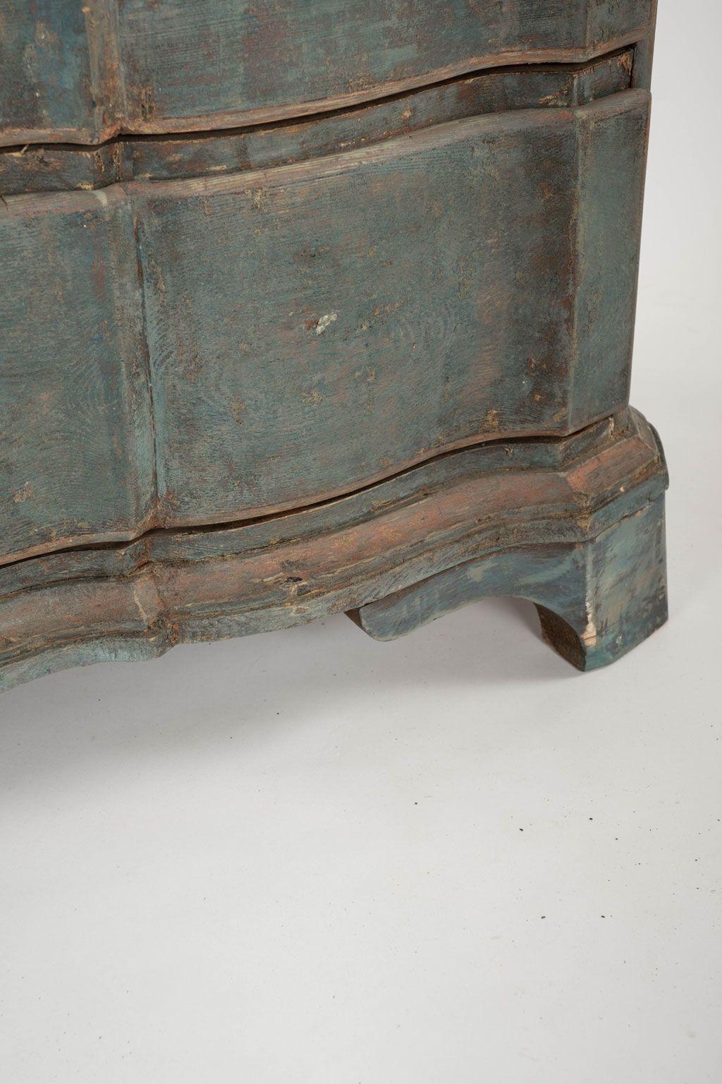 Swedish Rococo Serpentine Block-Front Commode in Original Blue Paint 6