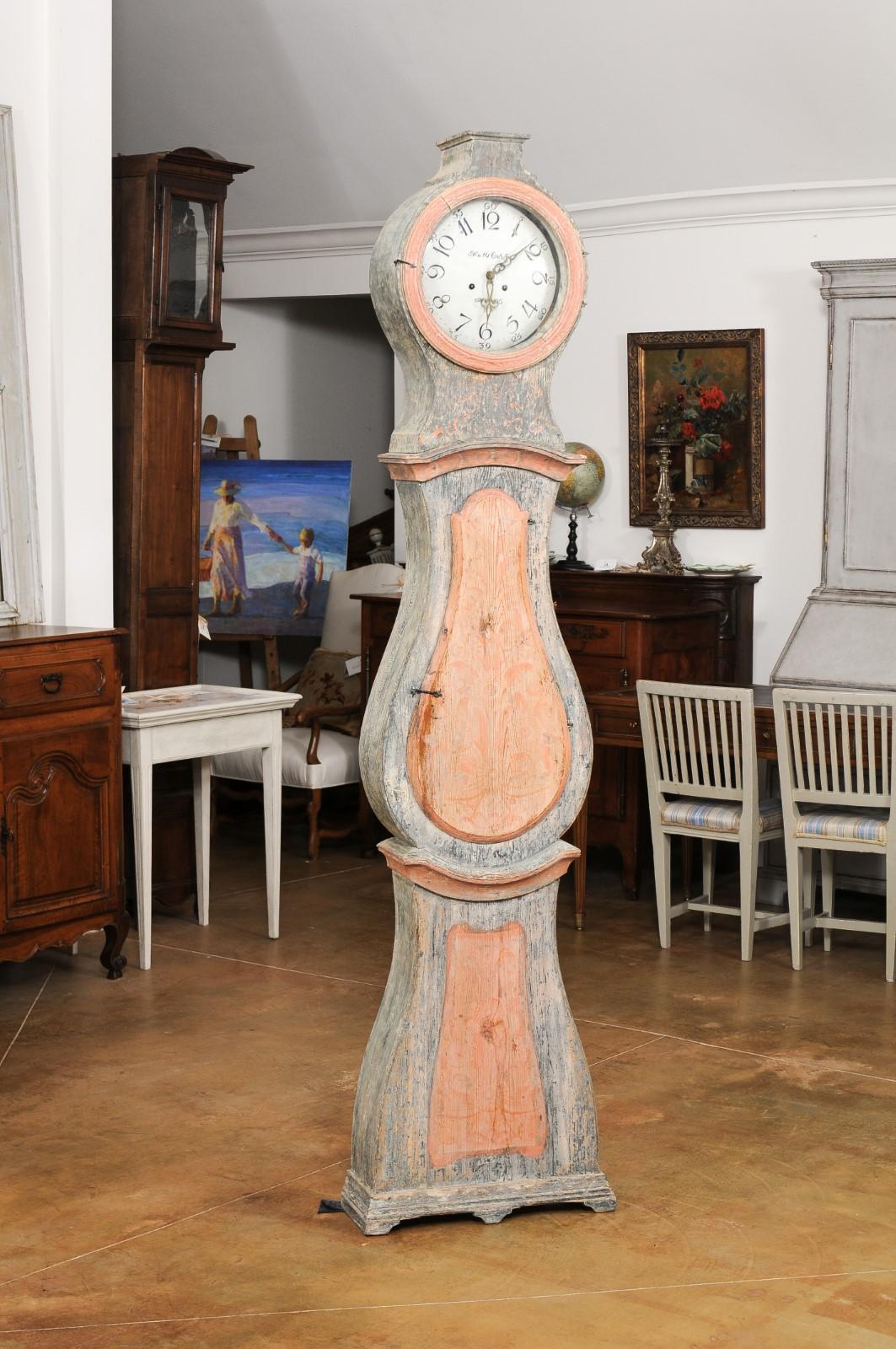 Swedish Rococo Style 1810s Longcase Mora Clock with Two-Toned Original Paint 6