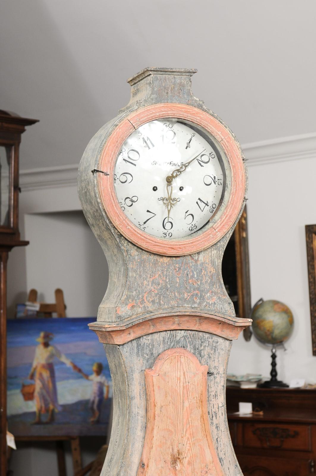 Swedish Rococo Style 1810s Longcase Mora Clock with Two-Toned Original Paint 7