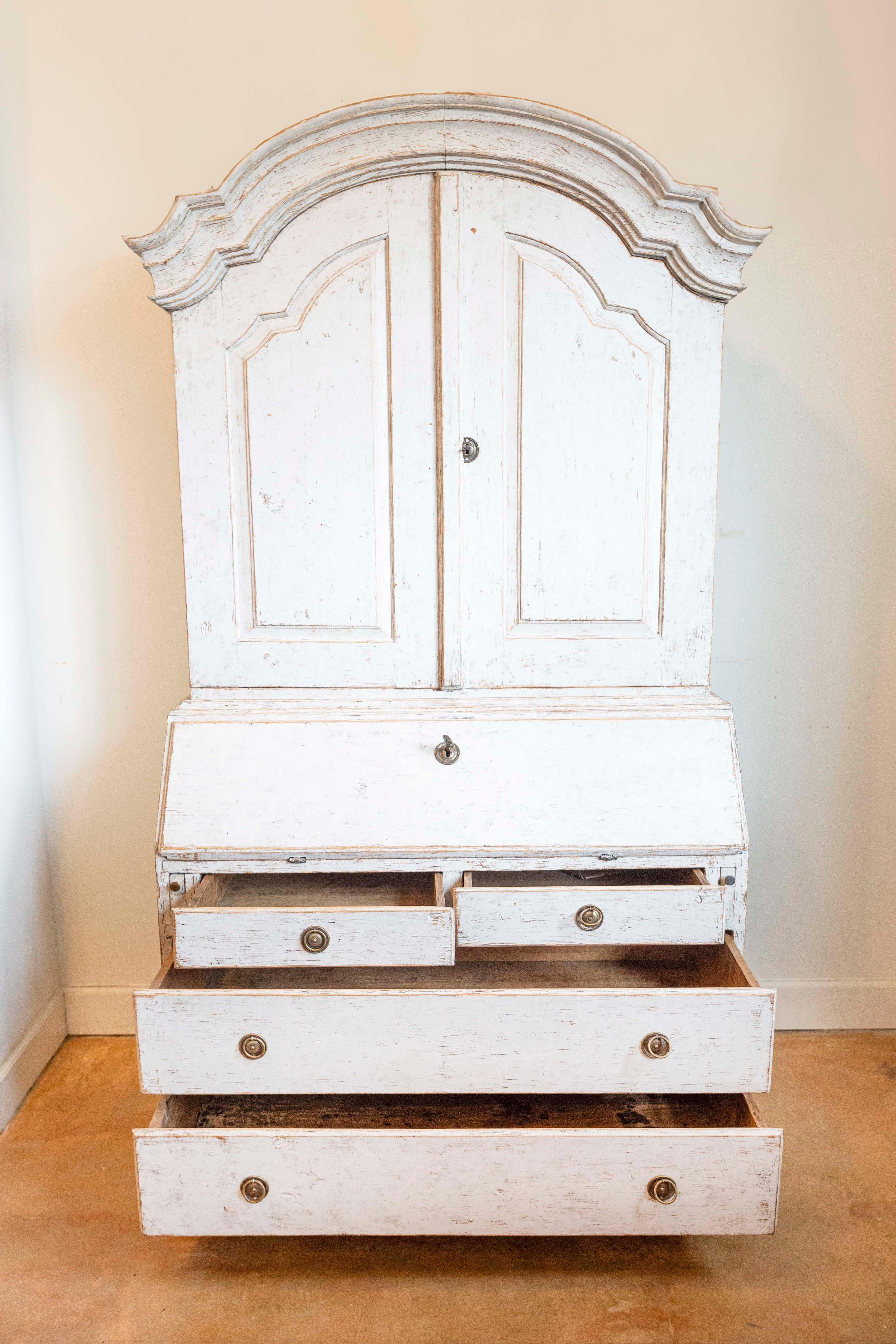 Swedish Rococo Style Chapeau de Gendarme 1820s Gray Painted Tall Secretary  For Sale 1