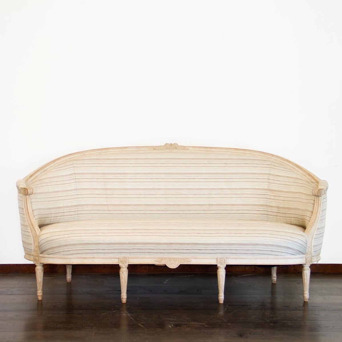 Late Gustavian Barrel-Back Upholstered Swedish Sofa from the Early 19th Century 3