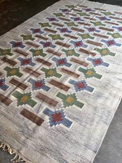 Swedish Röllakan rug called "Strømmar grå" by Judith Johansson 1948