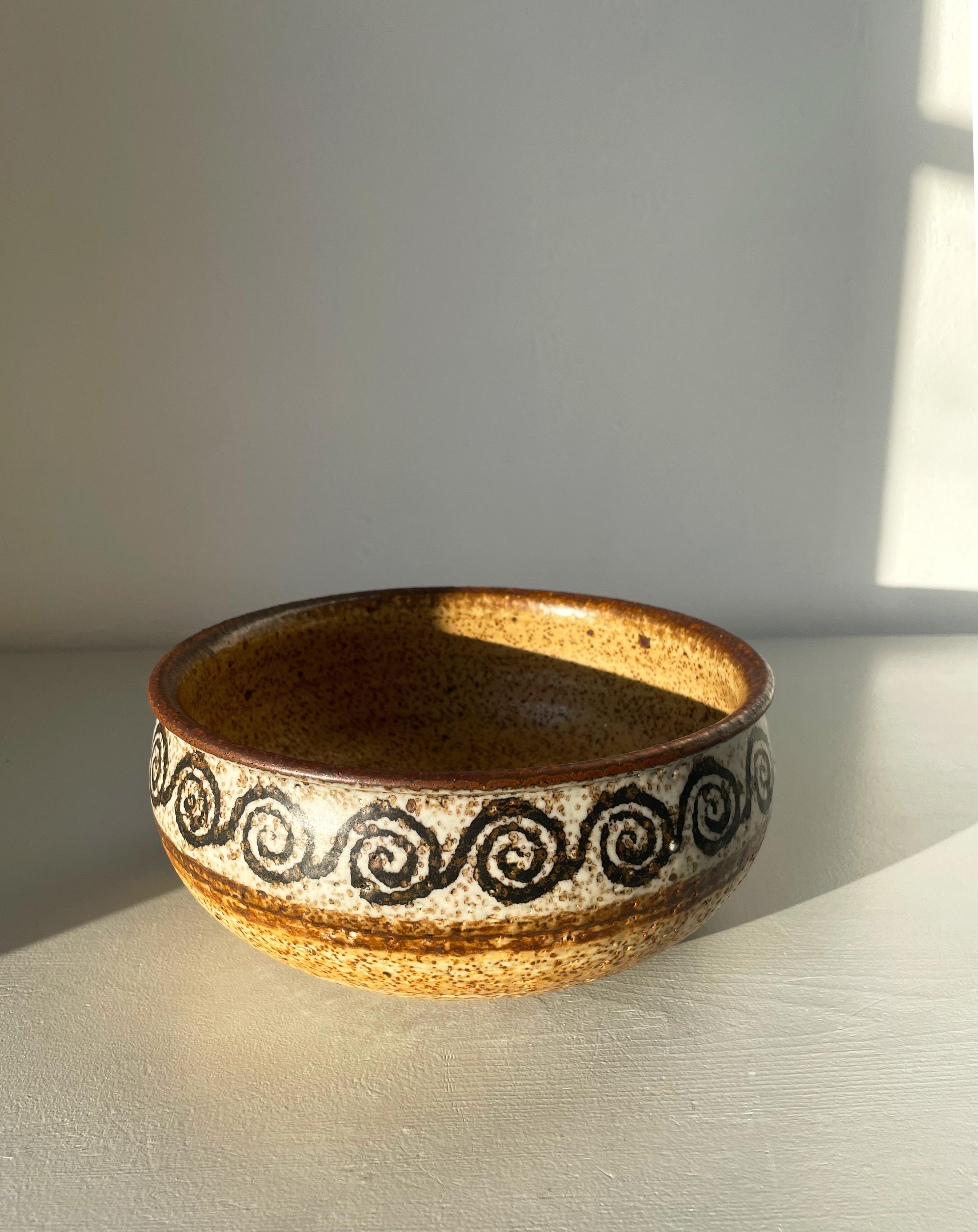 Mid-Century Modern Rörstrand Handmade Ceramic Decorative Bowl, 1974 For Sale